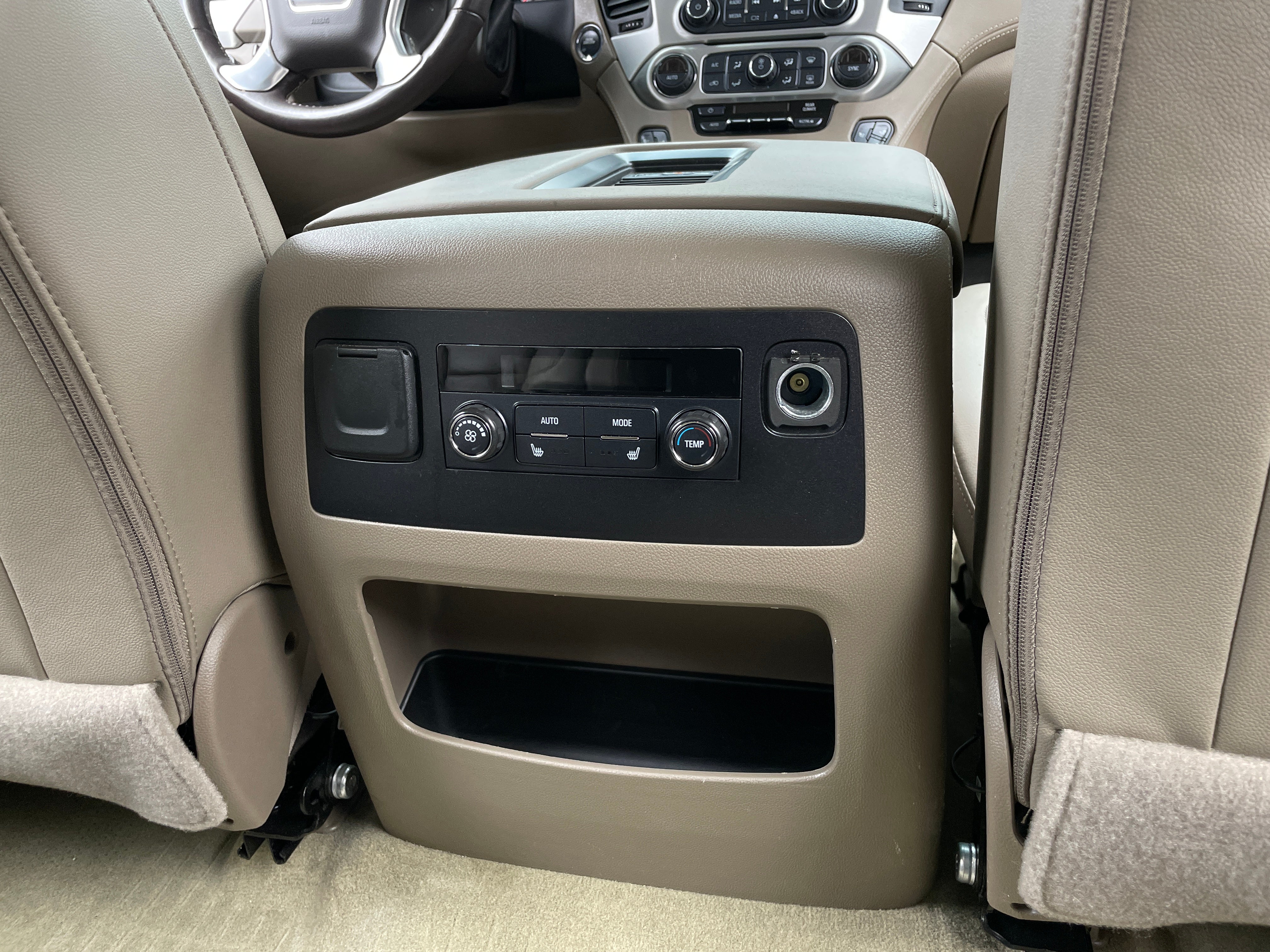 Used 2017 GMC Yukon SLT with VIN 1GKS2BKC4HR267644 for sale in Eagan, Minnesota