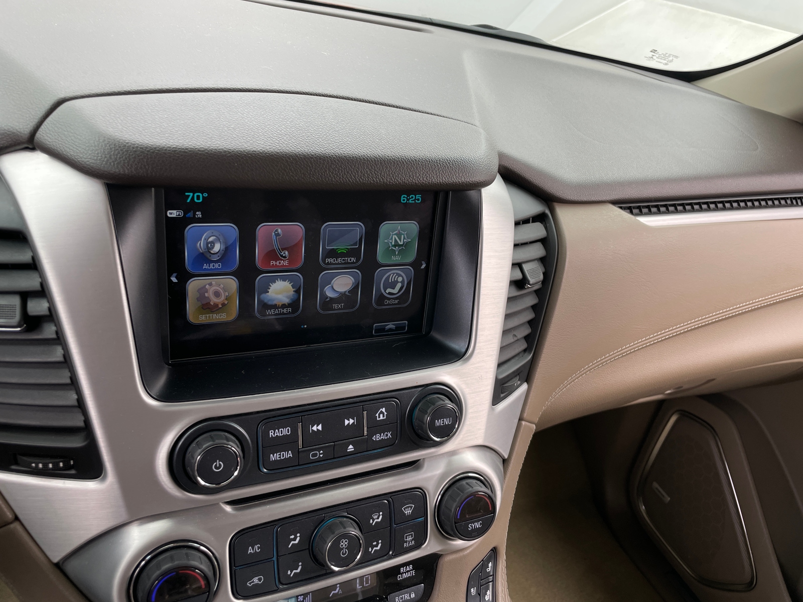 Thumbnail: 2017 GMC Yukon - 3