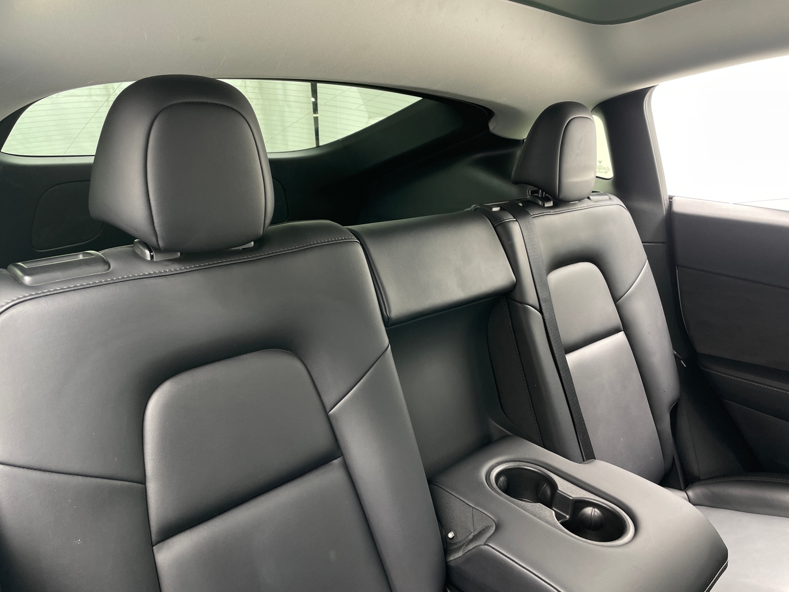 Thumbnail: 2022 Tesla Model Y - 5