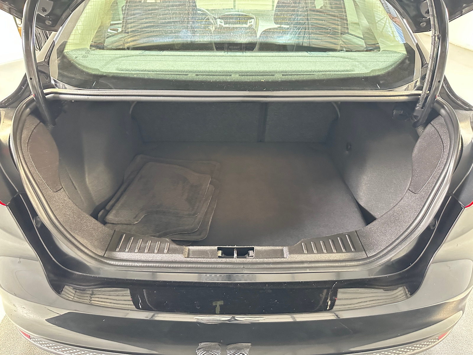 Thumbnail: 2017 Ford Focus - 7