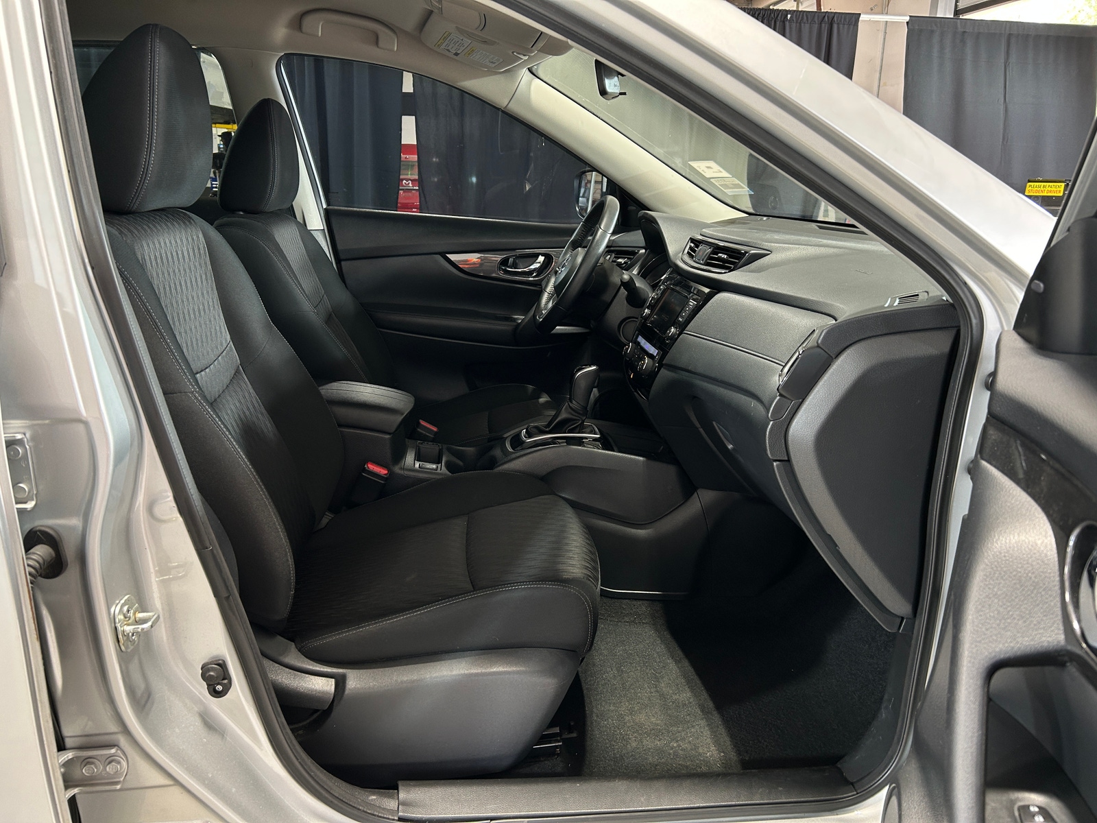 Thumbnail: 2019 Nissan Rogue - 2