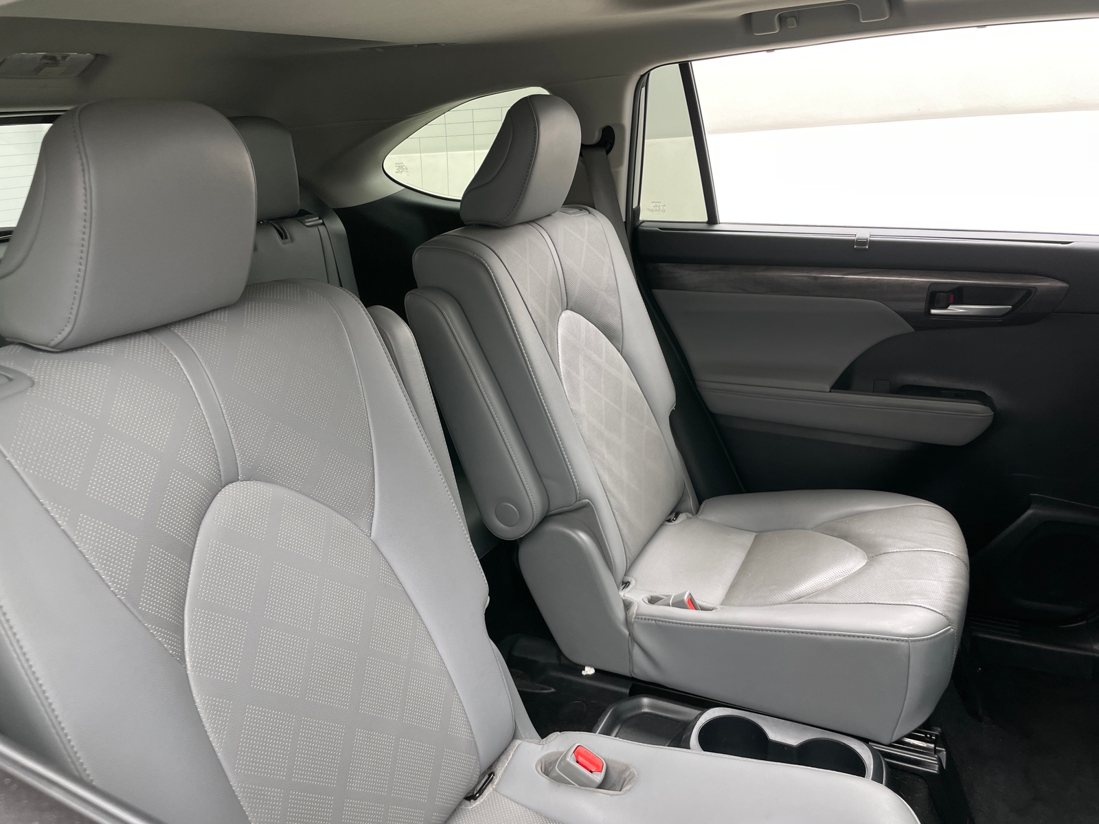 Thumbnail: 2021 Toyota Highlander - 5