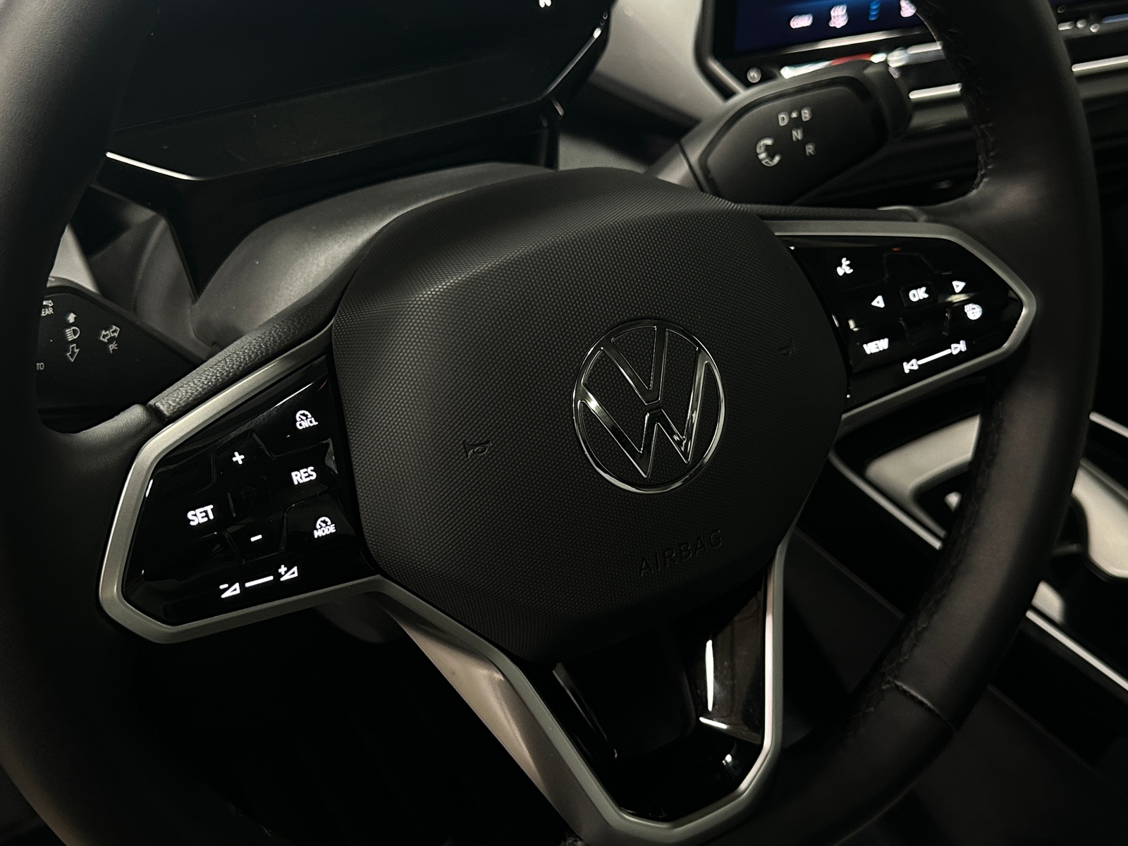 Thumbnail: 2024 Volkswagen ID.4 - 4