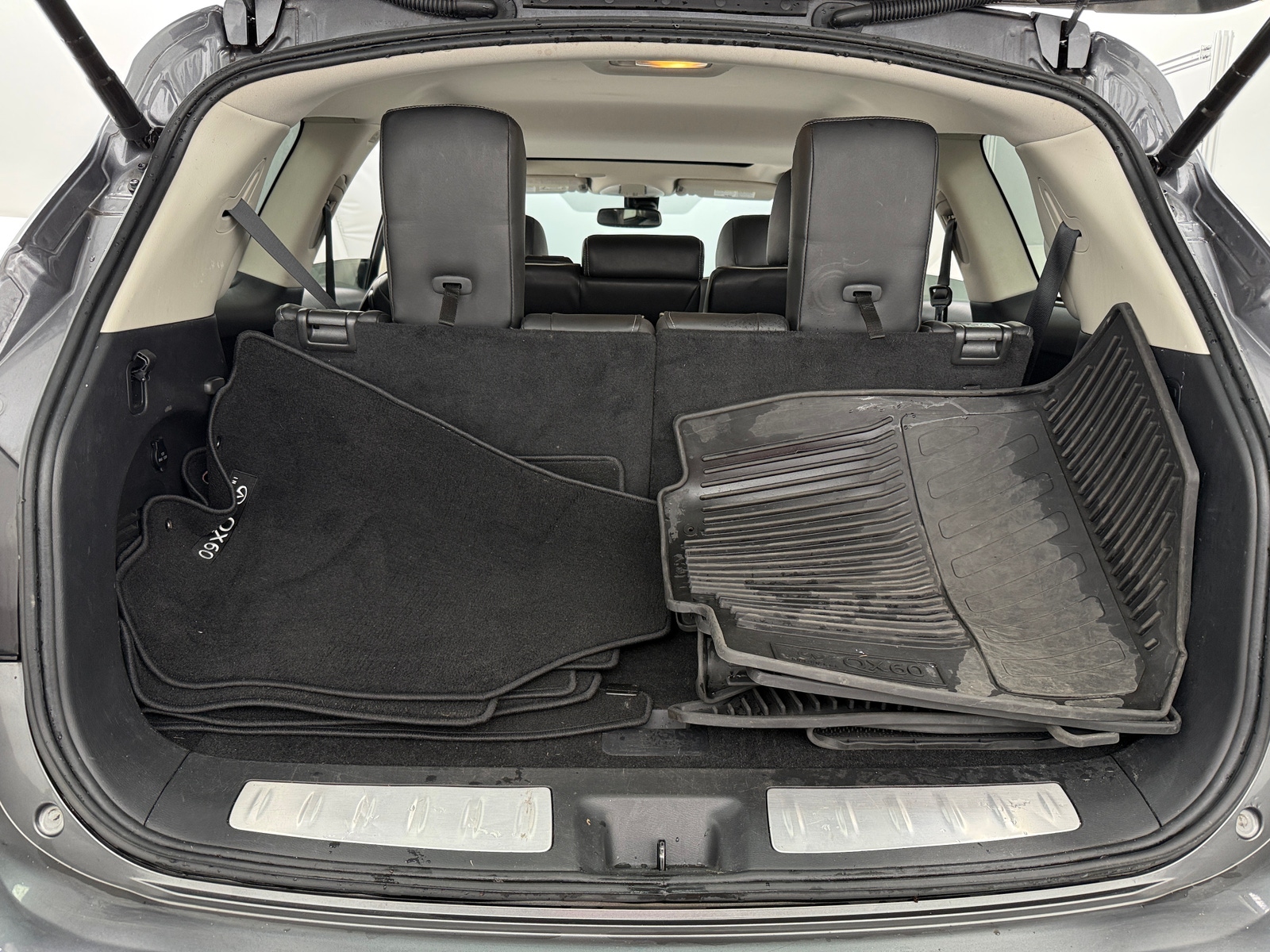 Thumbnail: 2017 INFINITI QX60 - 6