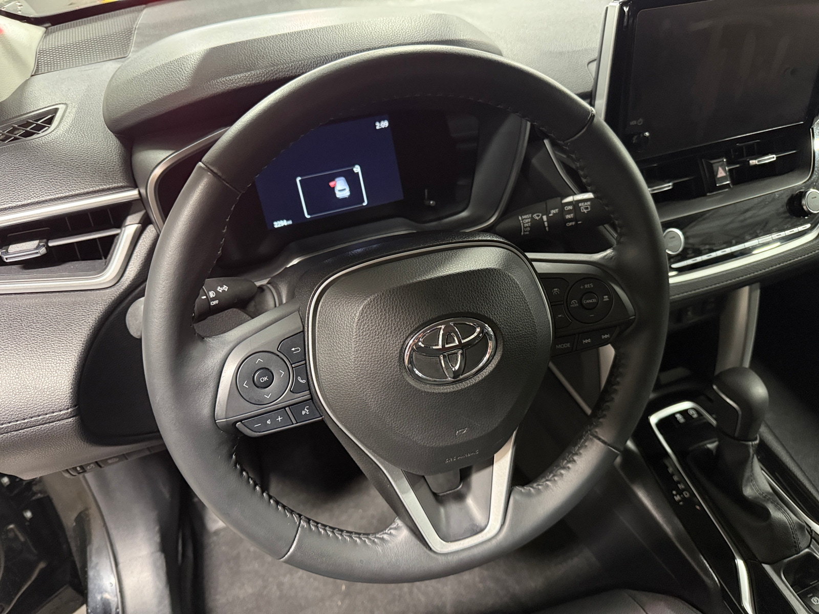 Thumbnail: 2025 Toyota Corolla Cross - 4