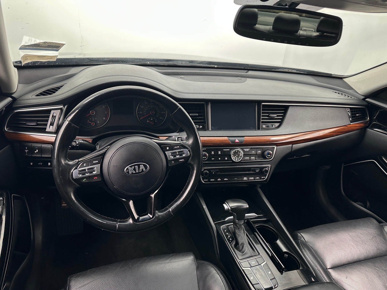 Thumbnail: 2017 Kia Cadenza - 2