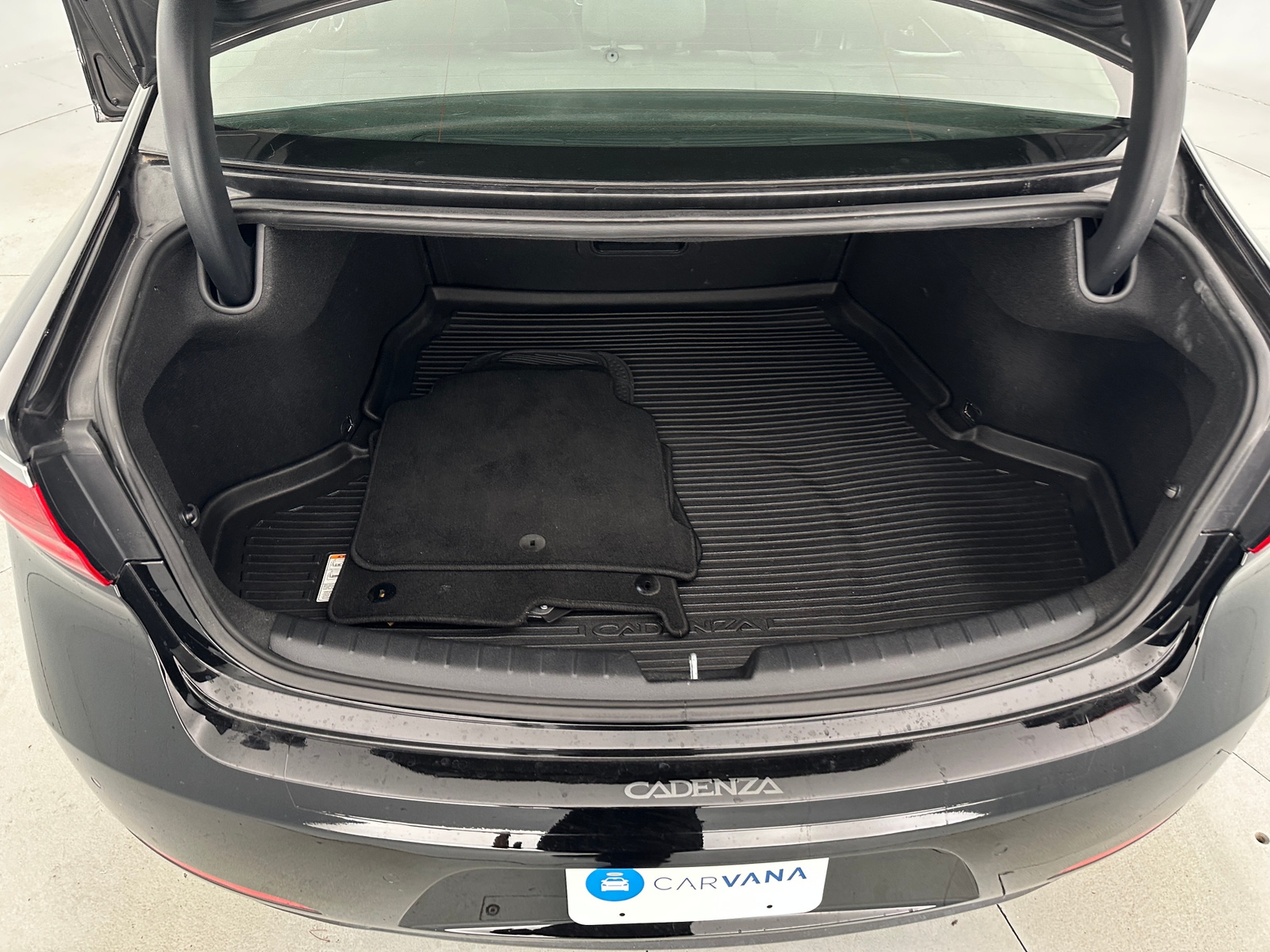 Thumbnail: 2017 Kia Cadenza - 6