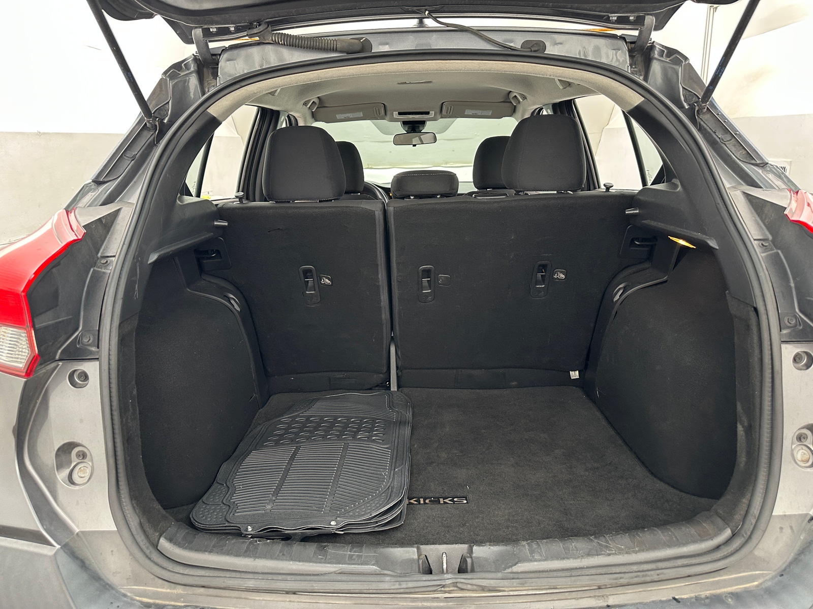 Thumbnail: 2020 Nissan Kicks - 7