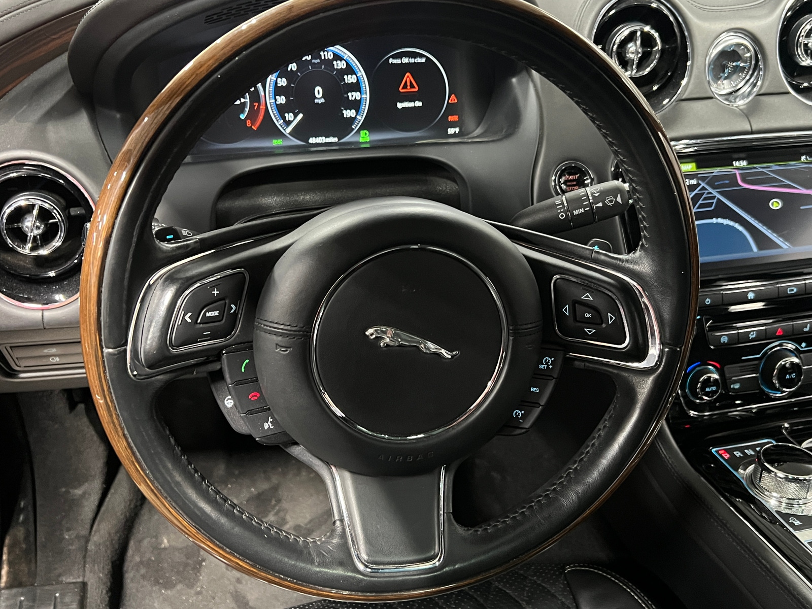 Thumbnail: 2017 Jaguar XJ - 4