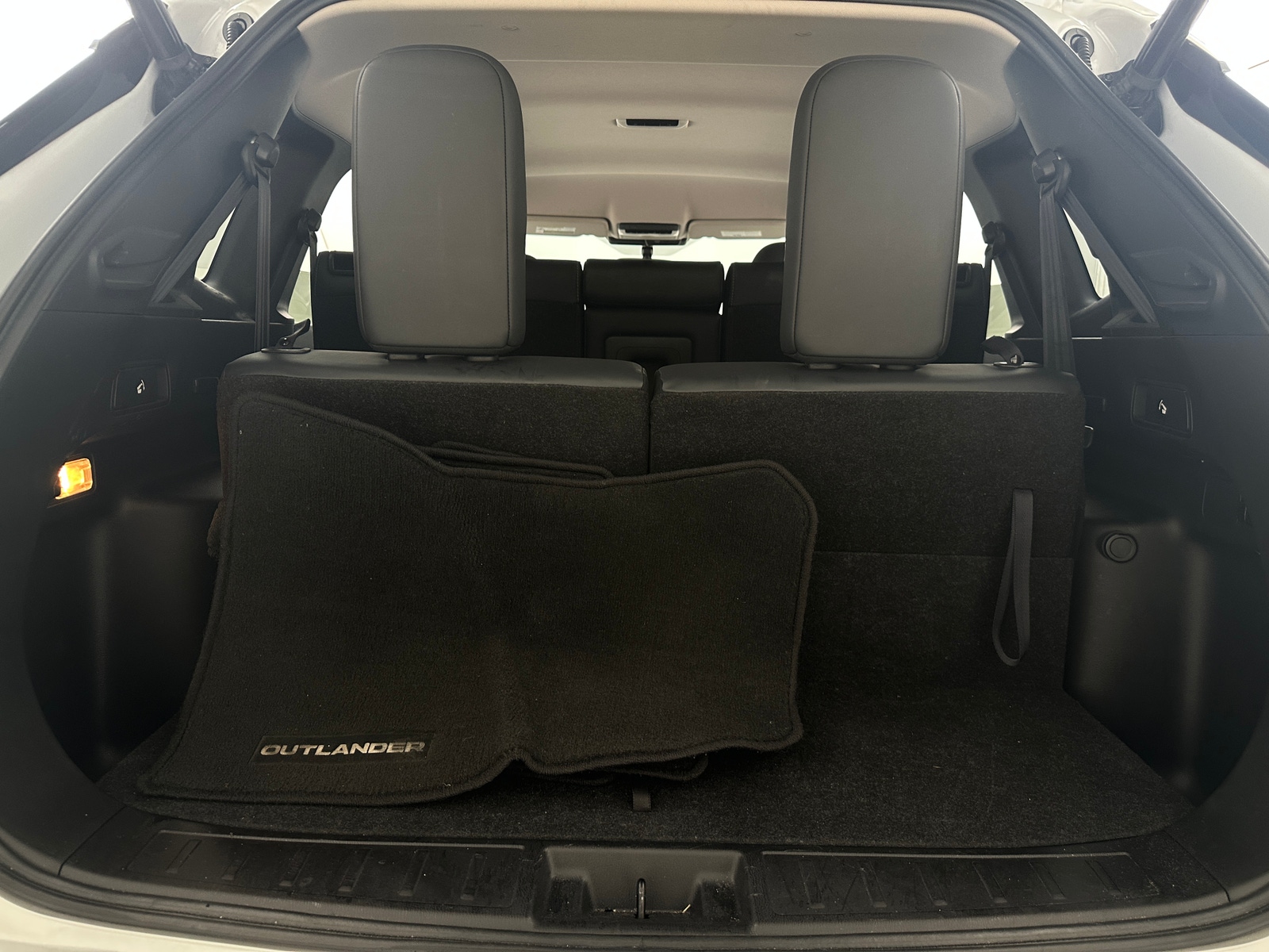 Thumbnail: 2024 Mitsubishi Outlander - 6