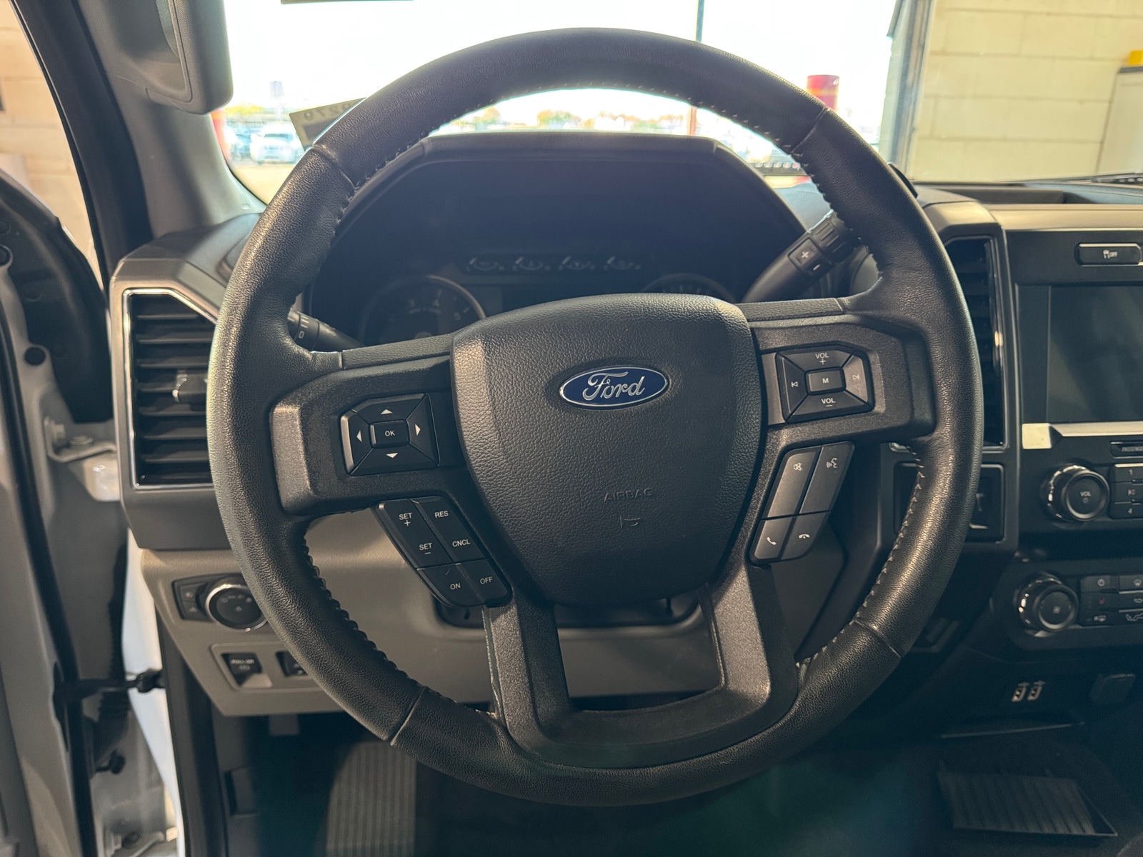 Thumbnail: 2020 Ford Econoline - 5