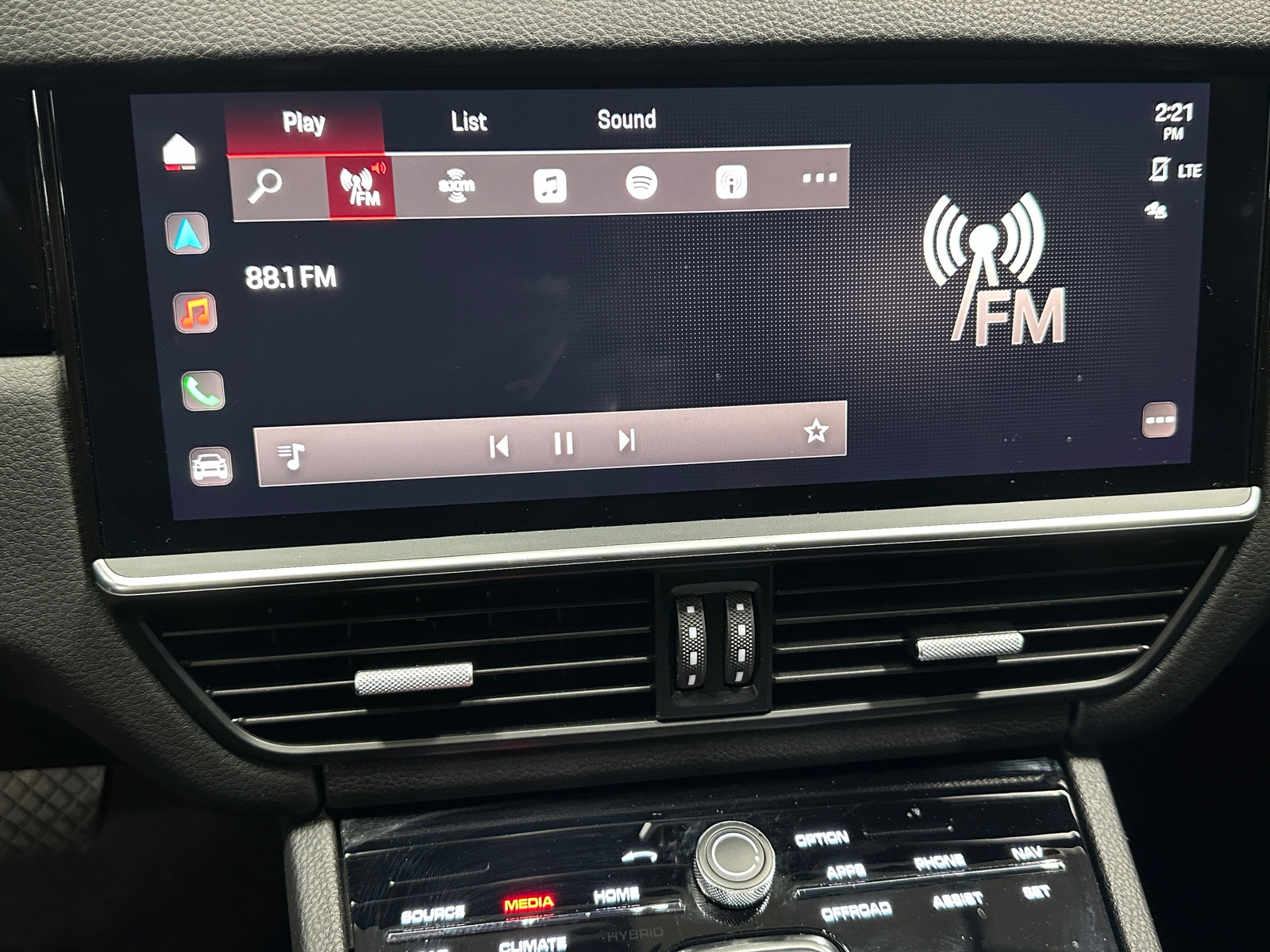 Thumbnail: 2023 Porsche Cayenne - 3