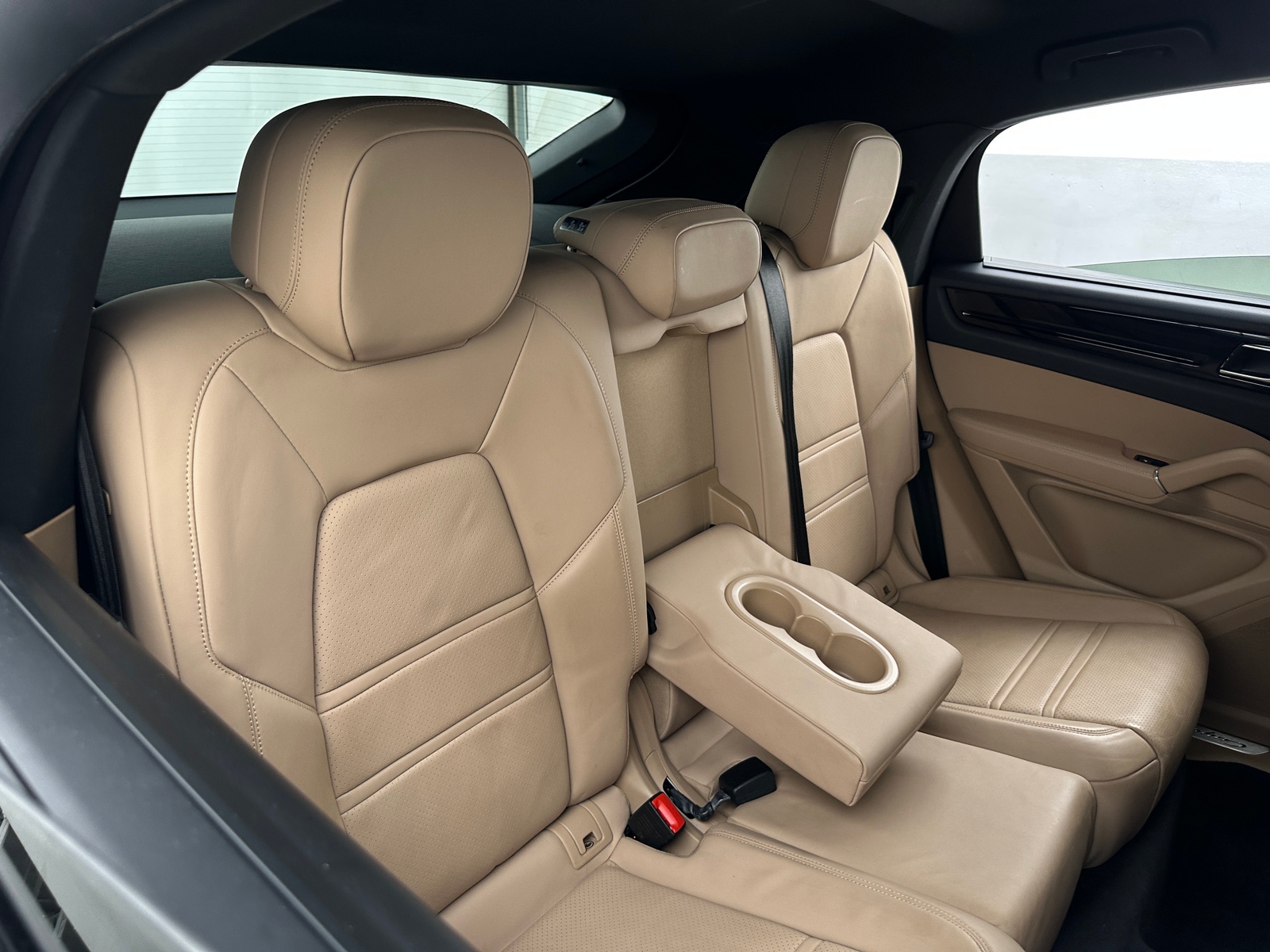 Thumbnail: 2022 Porsche  - 5