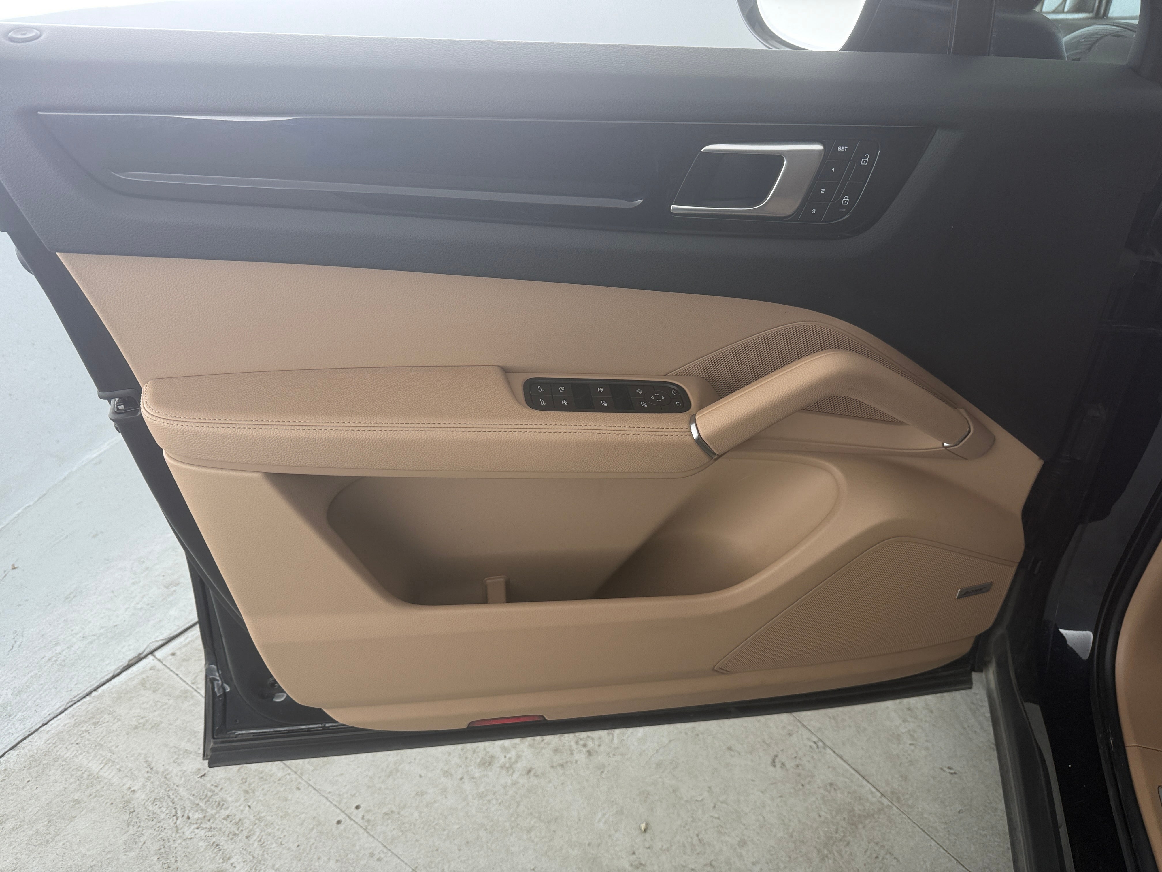 2022 Porsche Cayenne Coup