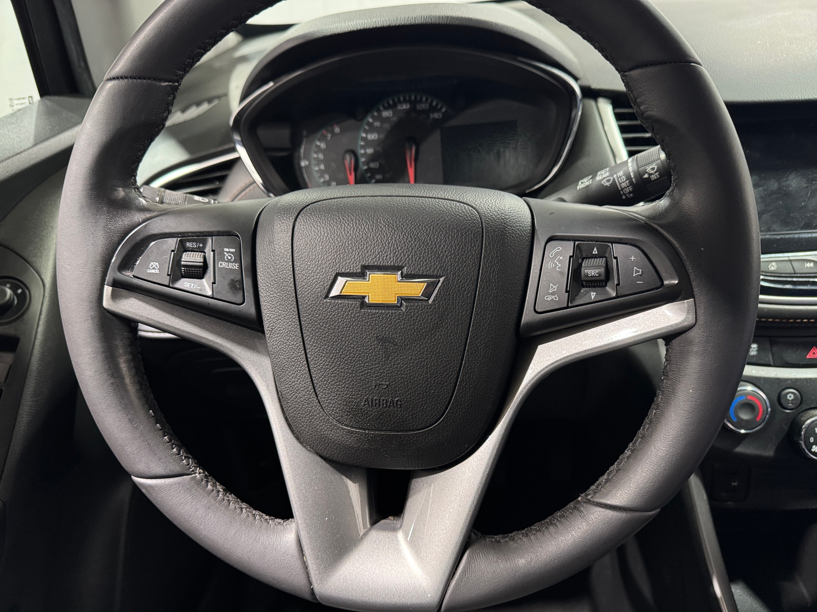 Thumbnail: 2022 Chevrolet Trax - 5