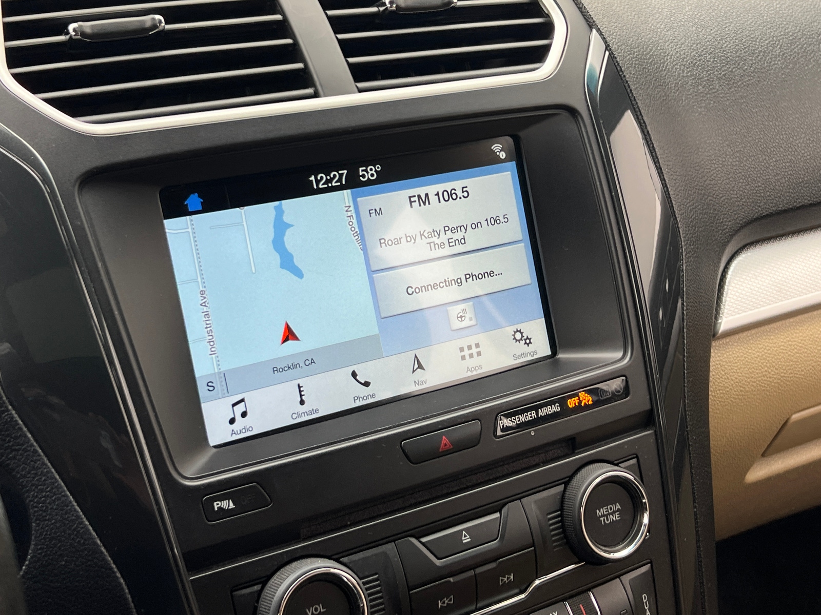 Thumbnail: 2017 Ford Explorer - 4