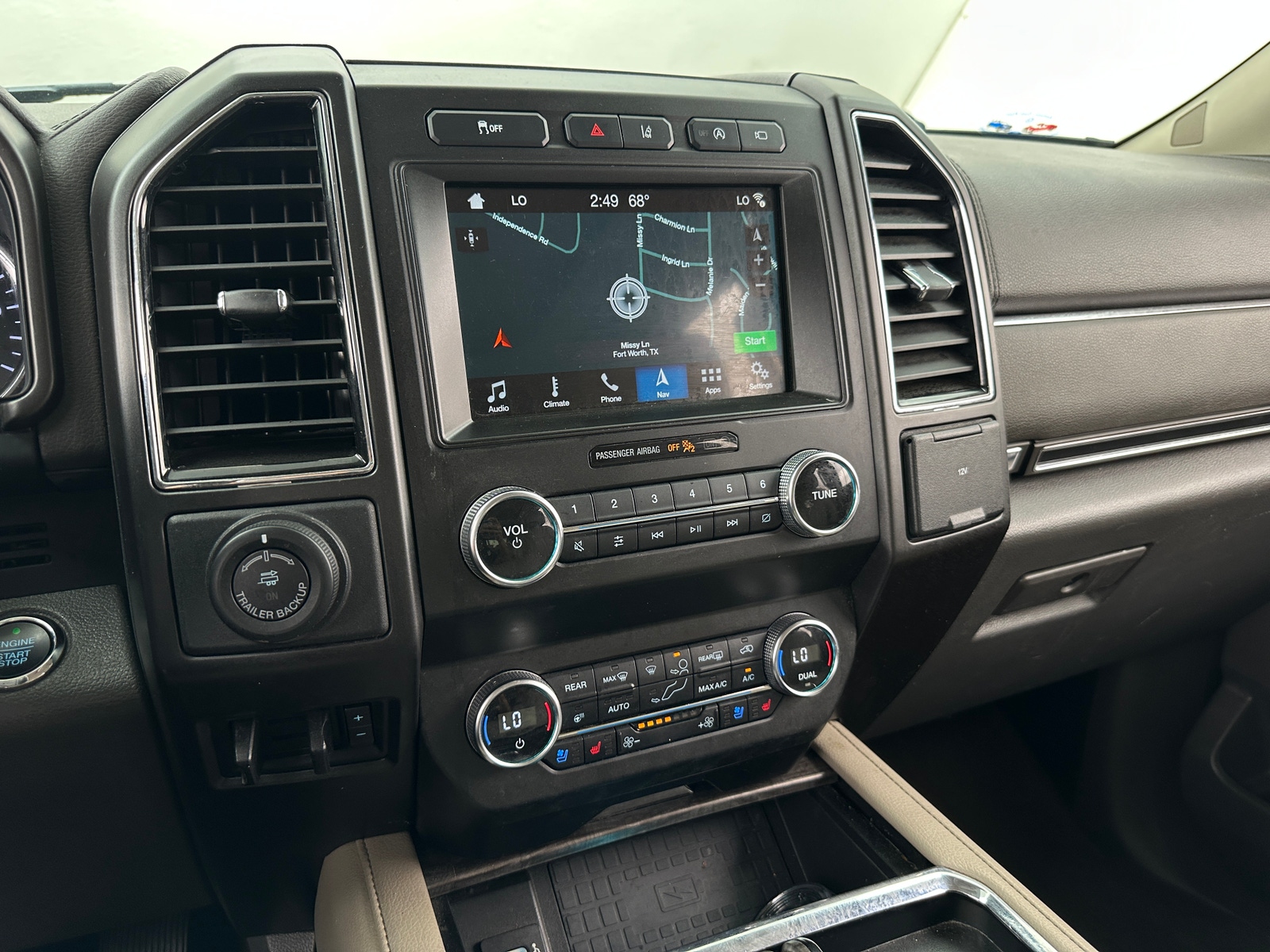 Thumbnail: 2019 Ford Expedition - 3