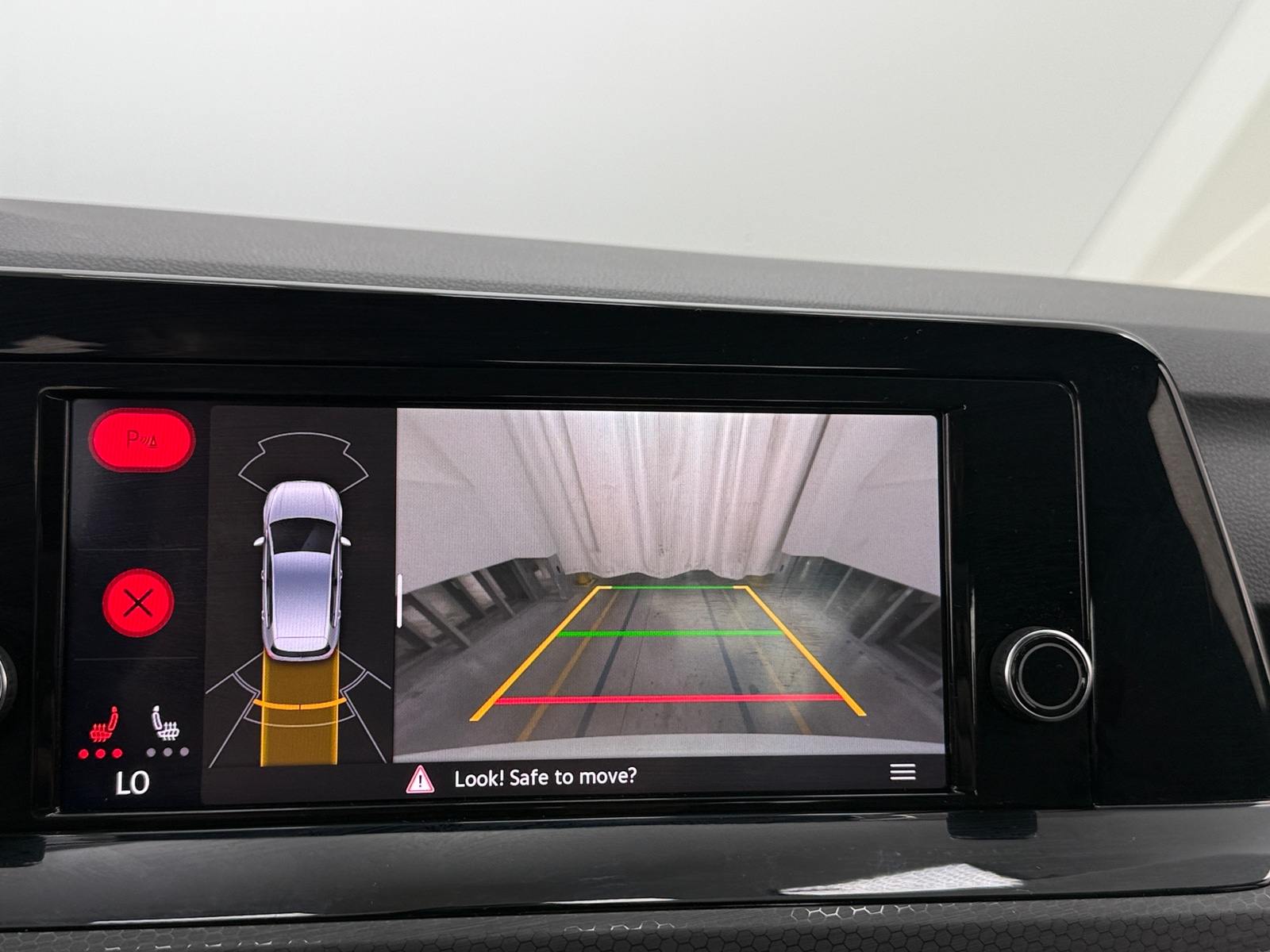 Thumbnail: 2024 Volkswagen Golf - 4