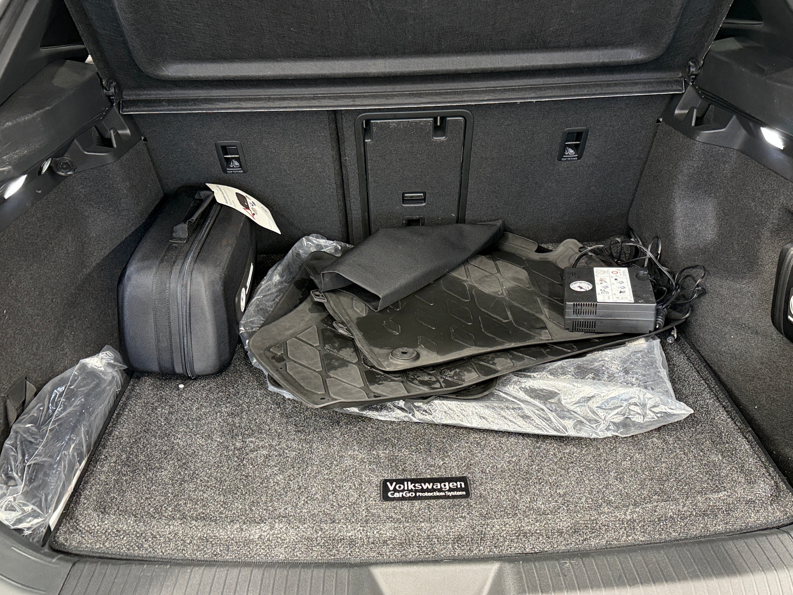 Thumbnail: 2021 Volkswagen ID.4 - 6