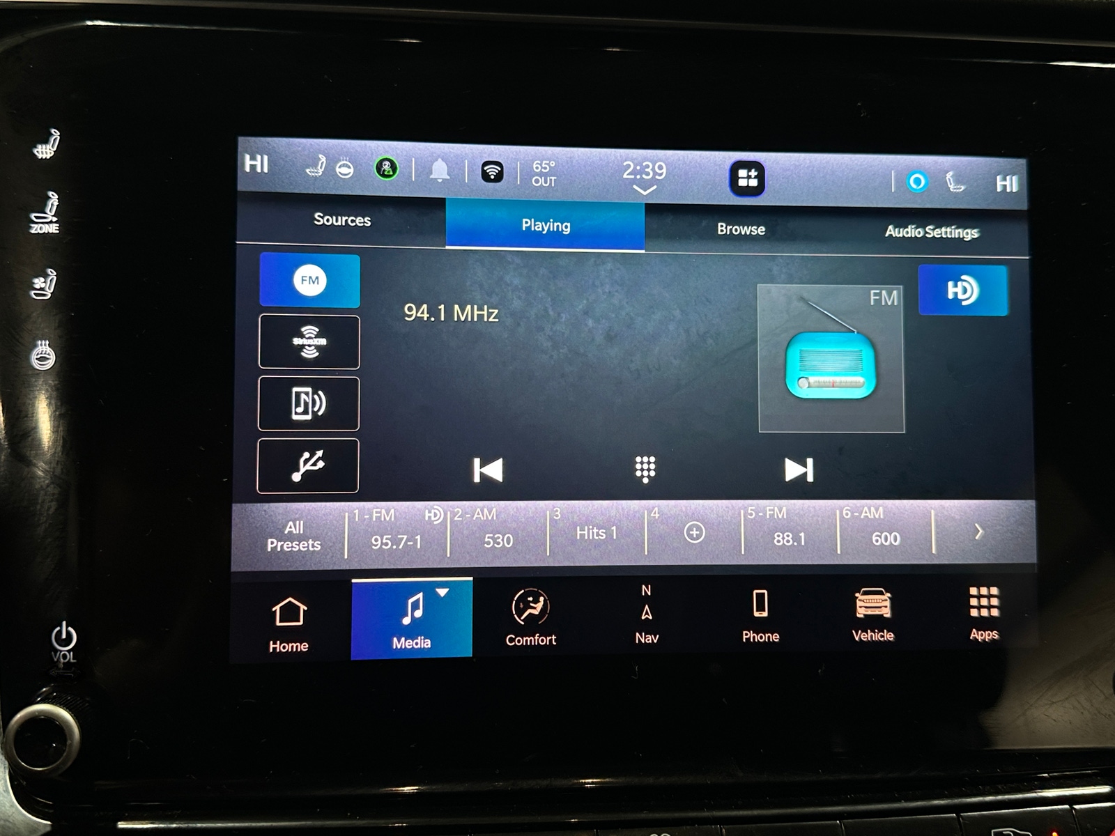 Thumbnail: 2022 Jeep Wagoneer - 3