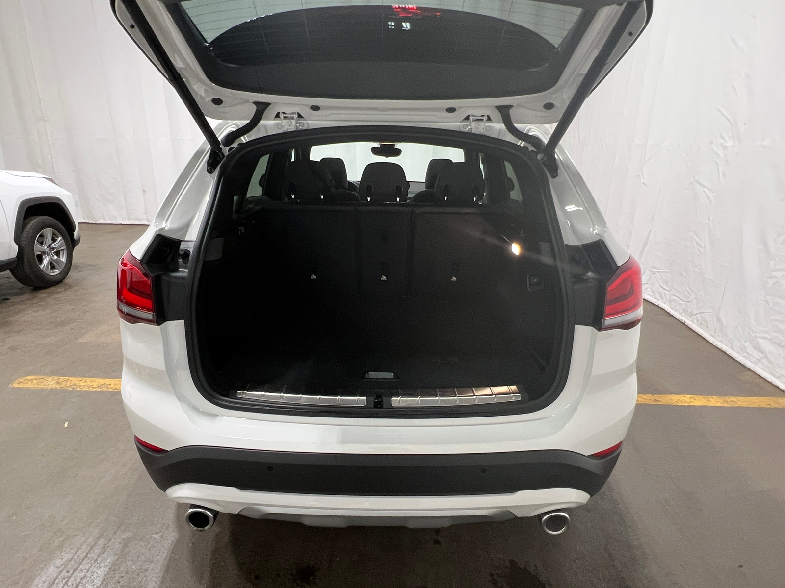 Thumbnail: 2022 BMW X1 - 6