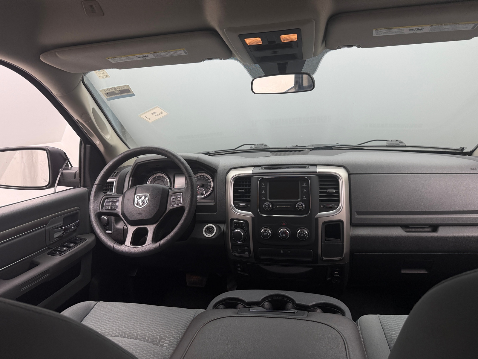 Thumbnail: 2019 RAM 1500 Classic - 3