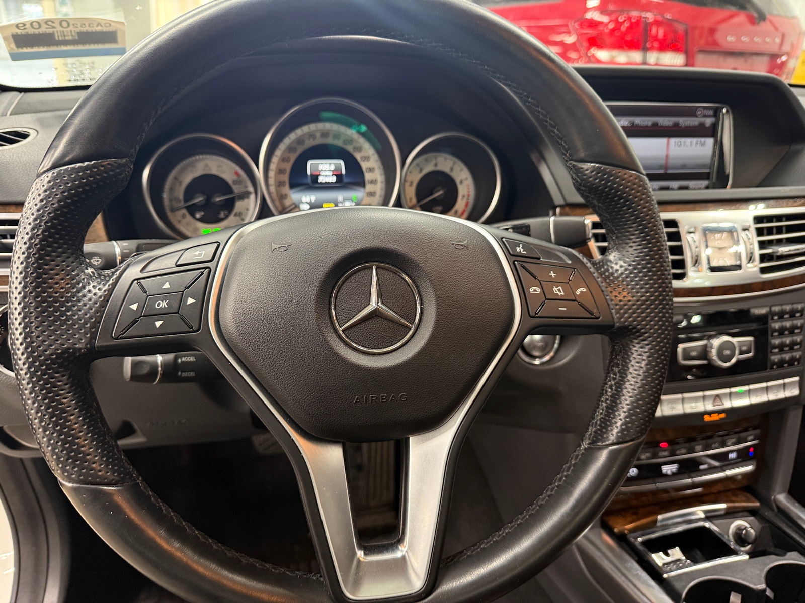 Thumbnail: 2014 Mercedes-Benz E-Class - 4