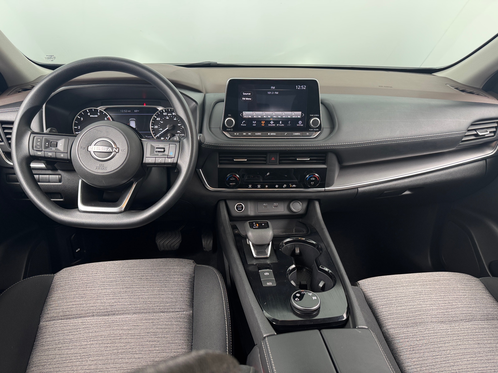 Thumbnail: 2023 Nissan Rogue - 3