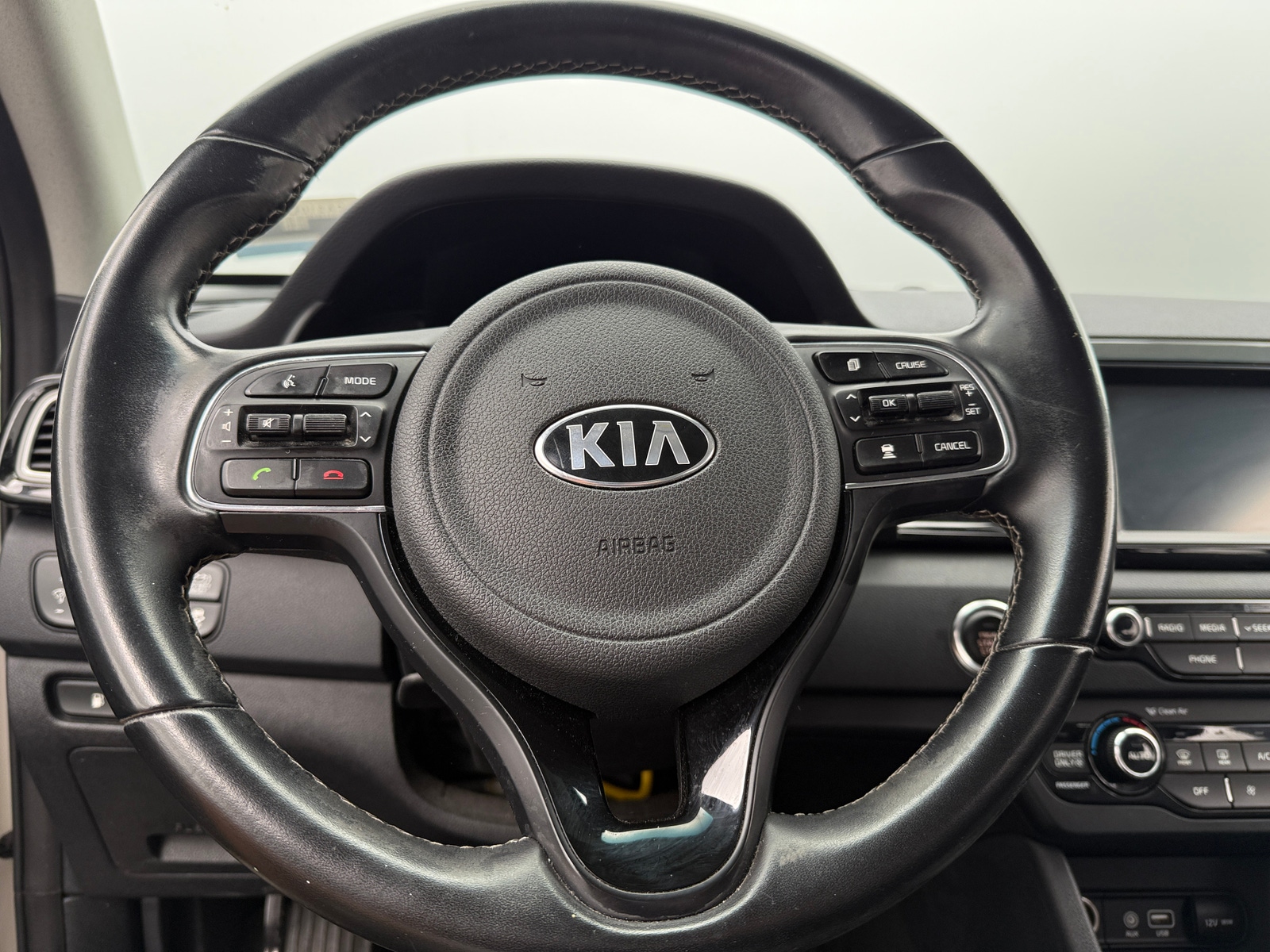 Thumbnail: 2018 Kia Niro - 5