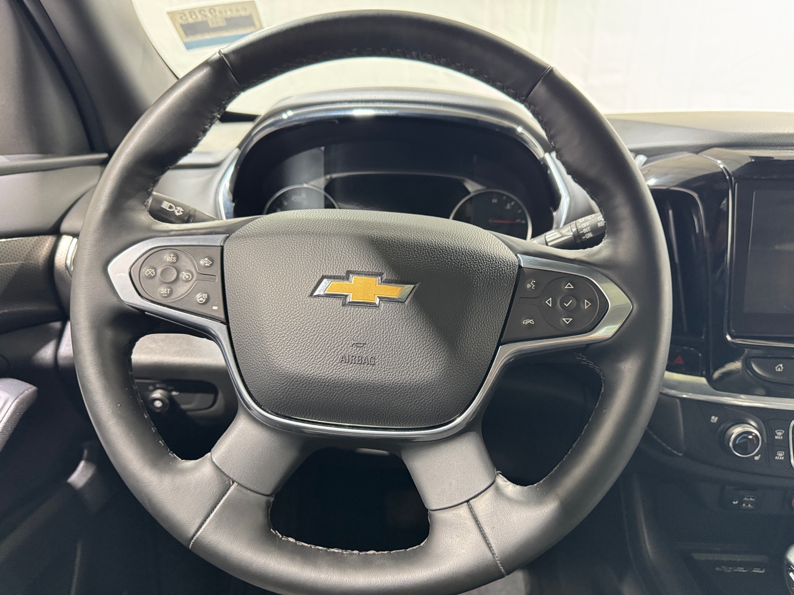 Thumbnail: 2023 Chevrolet Traverse - 4