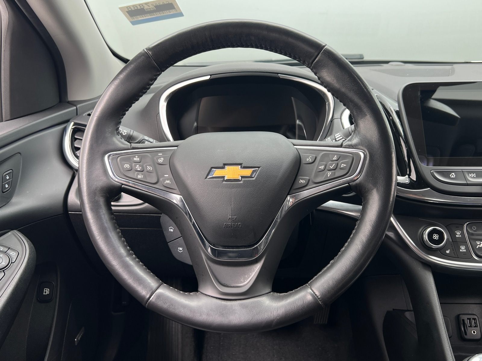 Thumbnail: 2019 Chevrolet Volt - 4