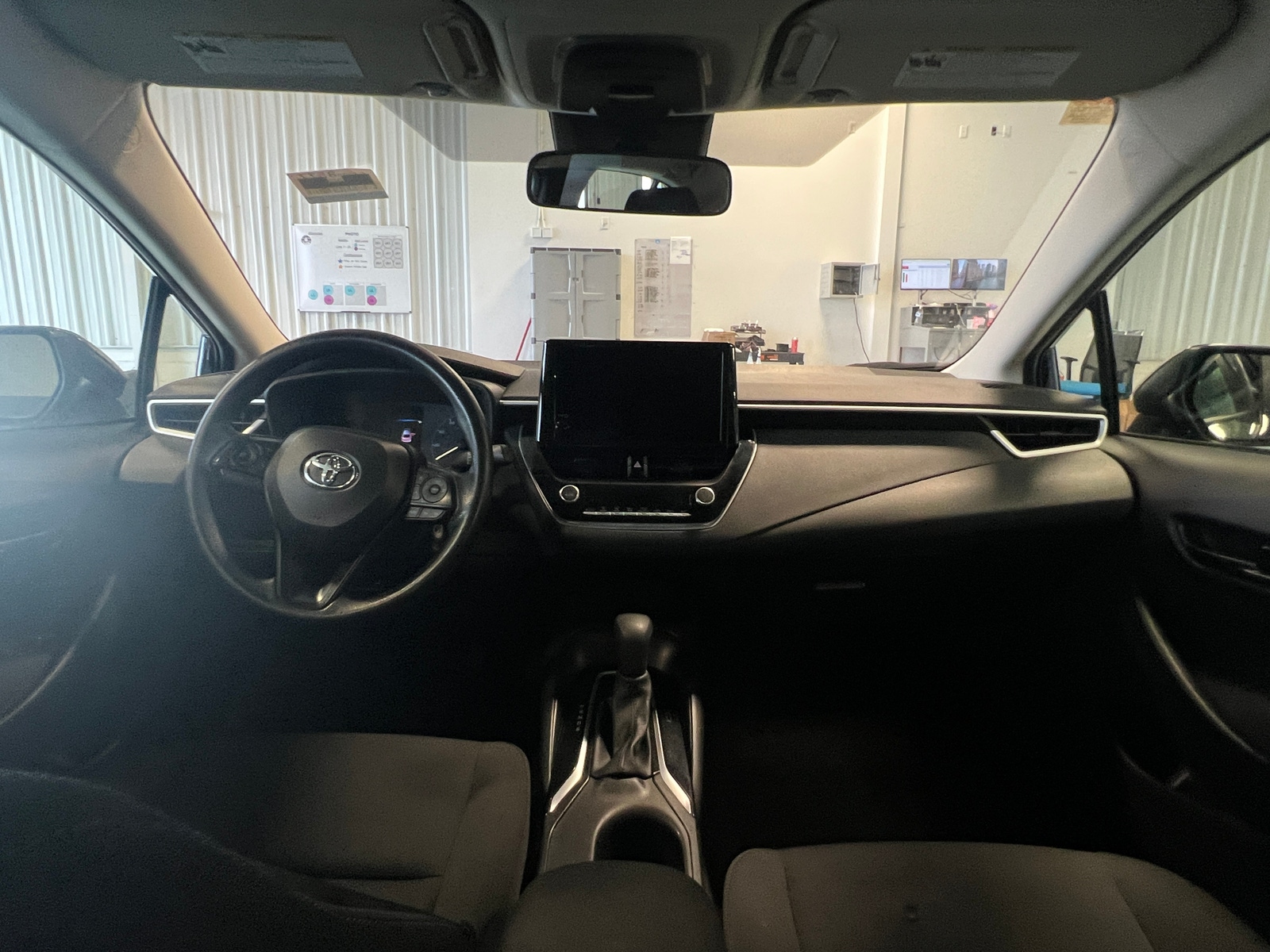 Thumbnail: 2025 Toyota Corolla - 3