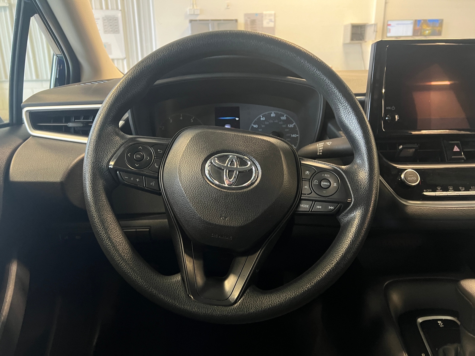 Thumbnail: 2025 Toyota Corolla - 5