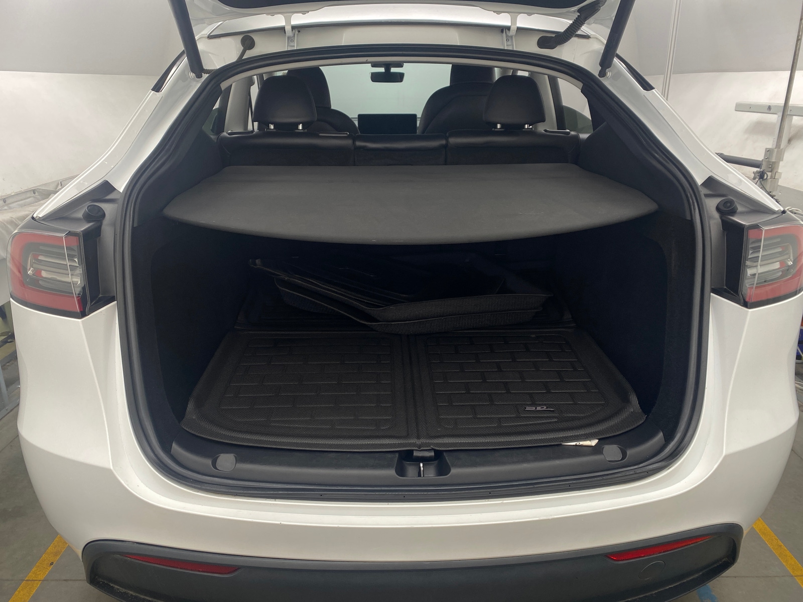 Thumbnail: 2023 Tesla Model Y - 6