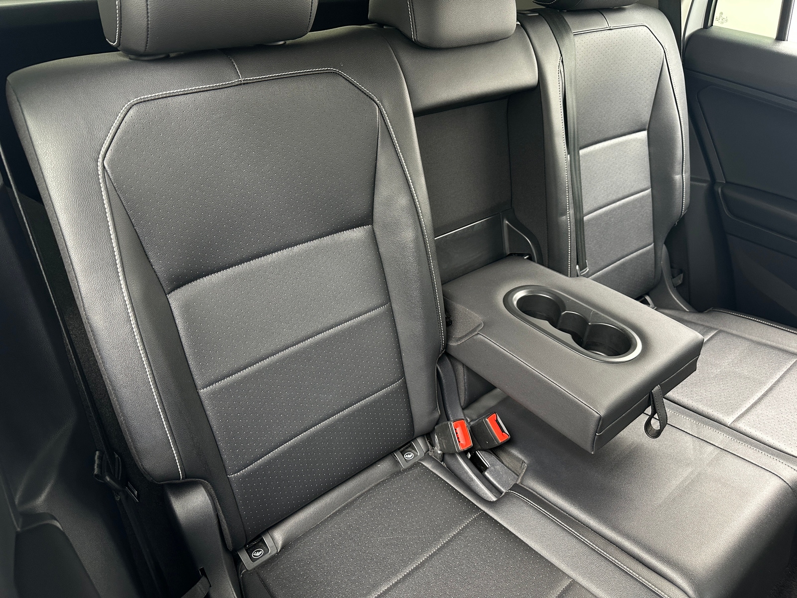 Thumbnail: 2021 Volkswagen Tiguan - 5