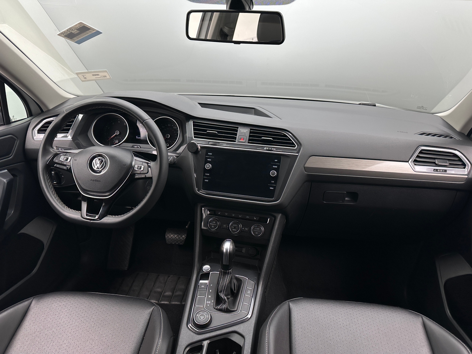 Thumbnail: 2021 Volkswagen Tiguan - 2