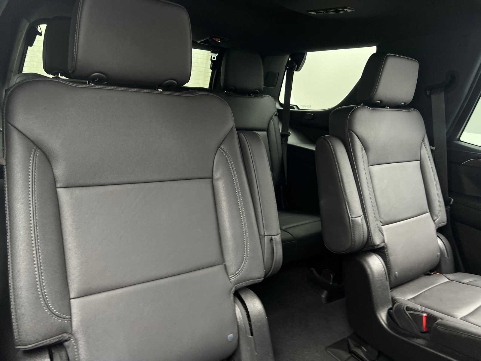 Thumbnail: 2023 Chevrolet Tahoe - 5