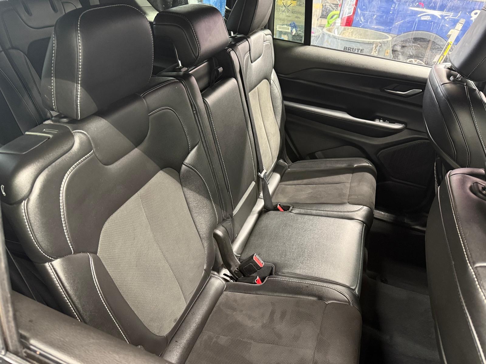 Thumbnail: 2024 Jeep Grand Cherokee L - 6