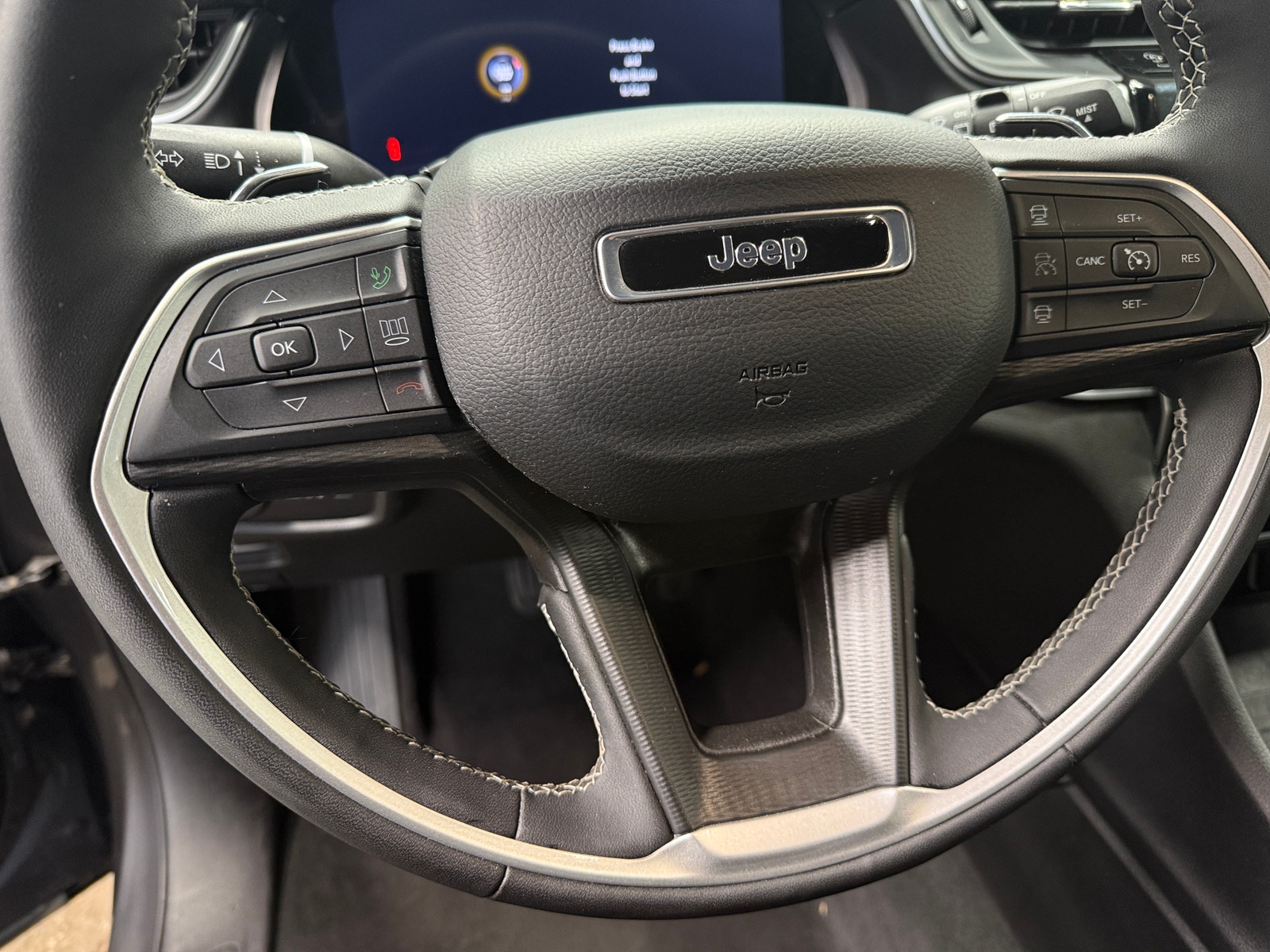 Thumbnail: 2024 Jeep Grand Cherokee L - 5