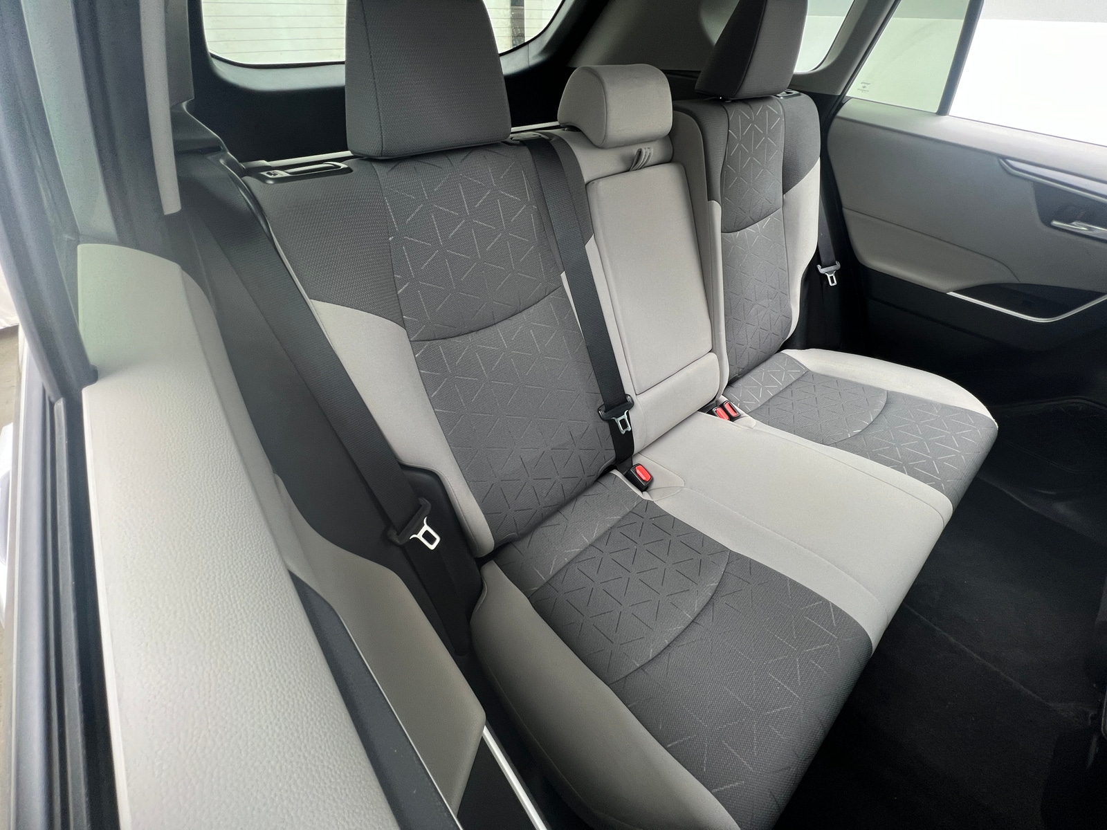 Thumbnail: 2021 Toyota RAV4 - 6