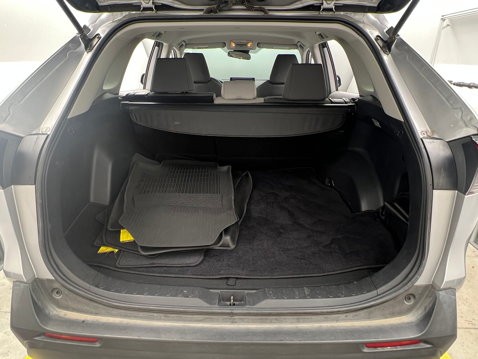 Thumbnail: 2021 Toyota RAV4 - 7