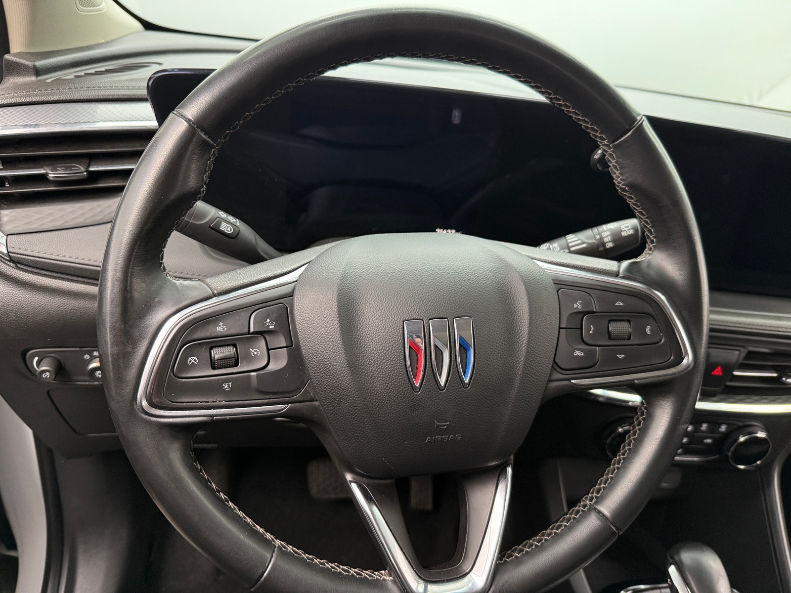 Thumbnail: 2024 Buick Encore GX - 4