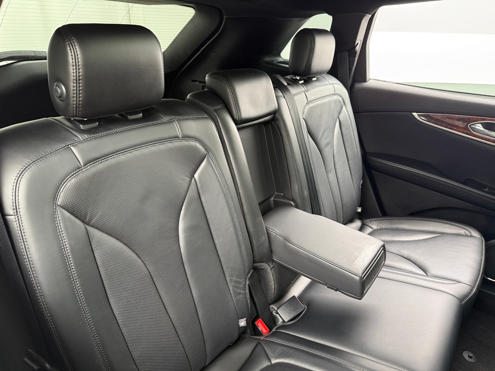 Thumbnail: 2019 Lincoln Nautilus - 5