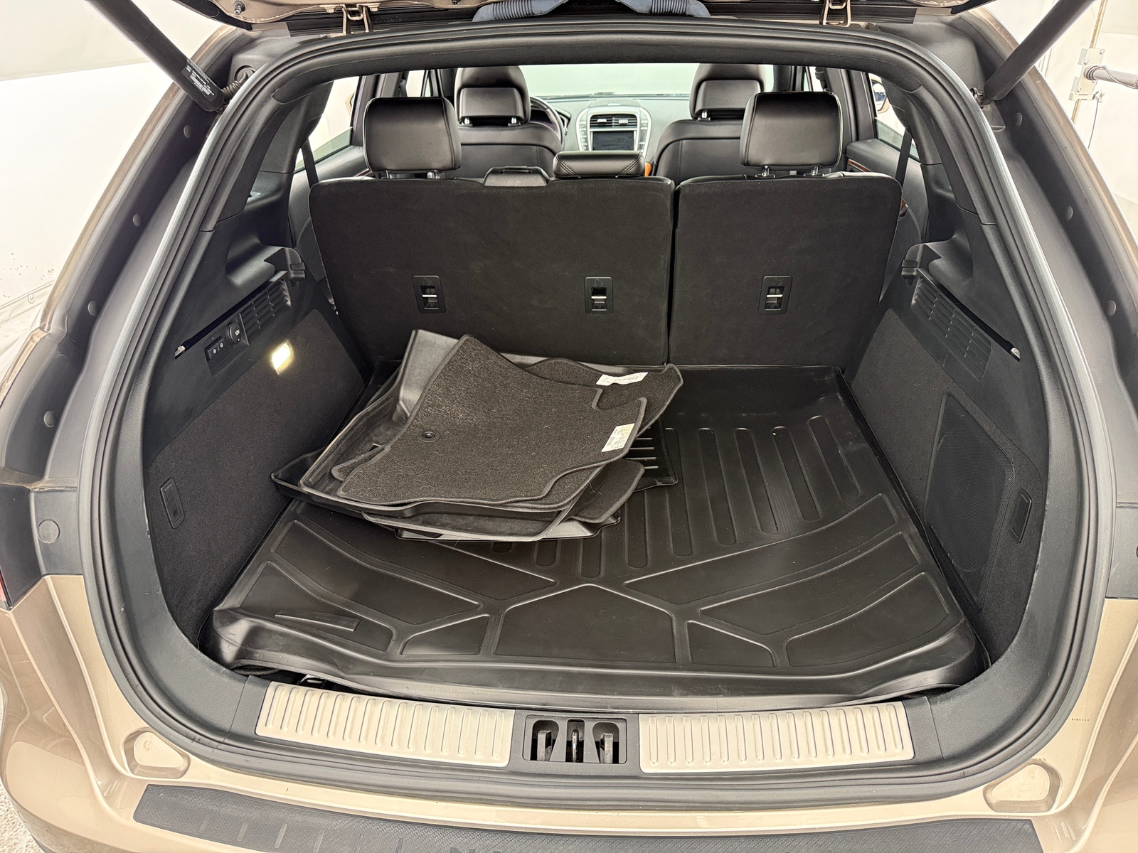 Thumbnail: 2019 Lincoln Nautilus - 6