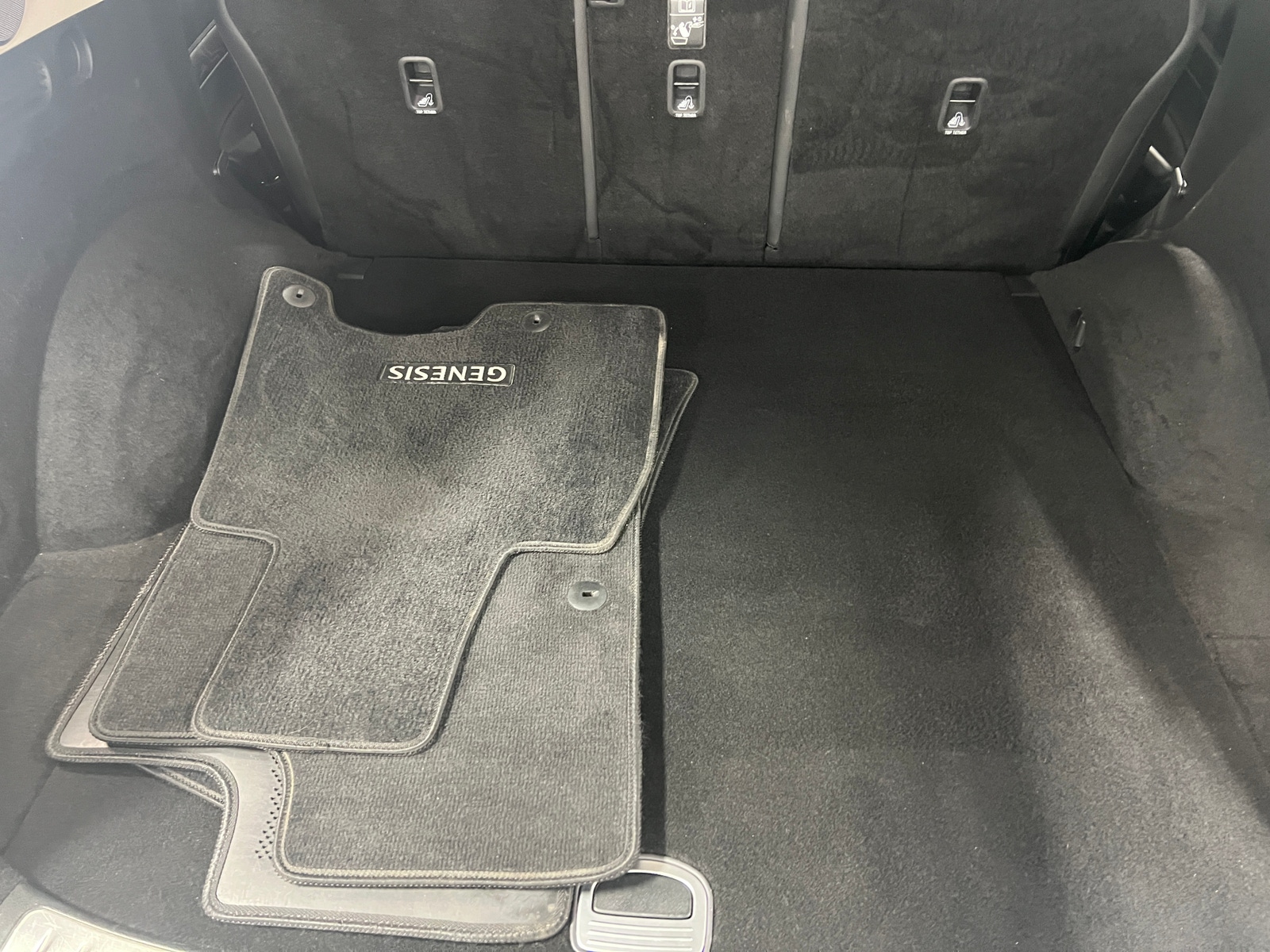 Thumbnail: 2021 Genesis GV80 - 6