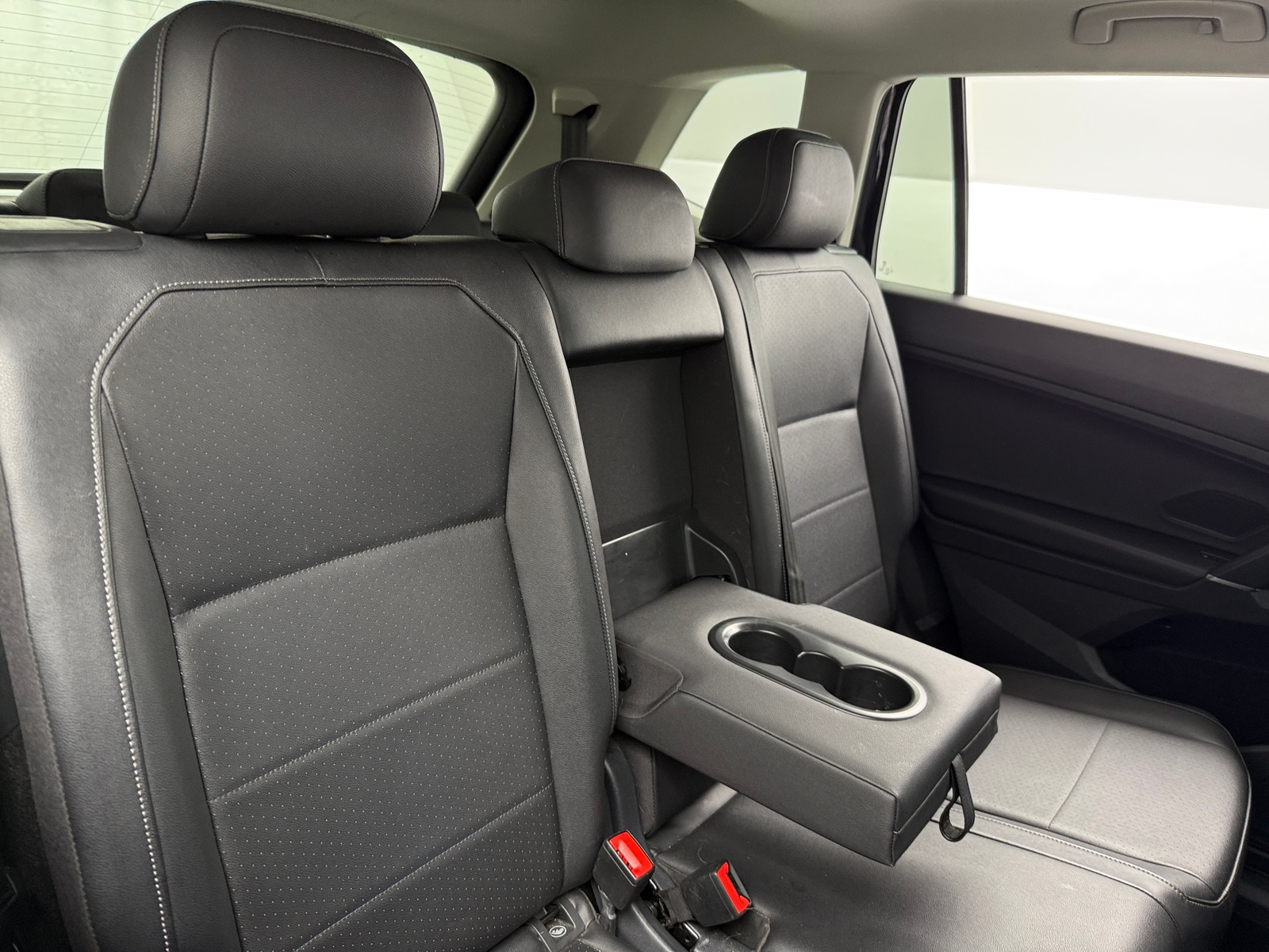 Thumbnail: 2020 Volkswagen Tiguan - 5