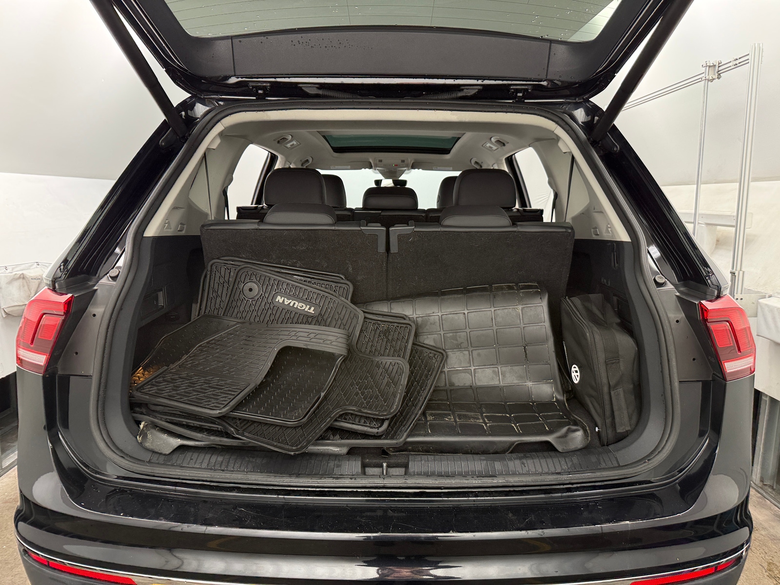 Thumbnail: 2020 Volkswagen Tiguan - 6