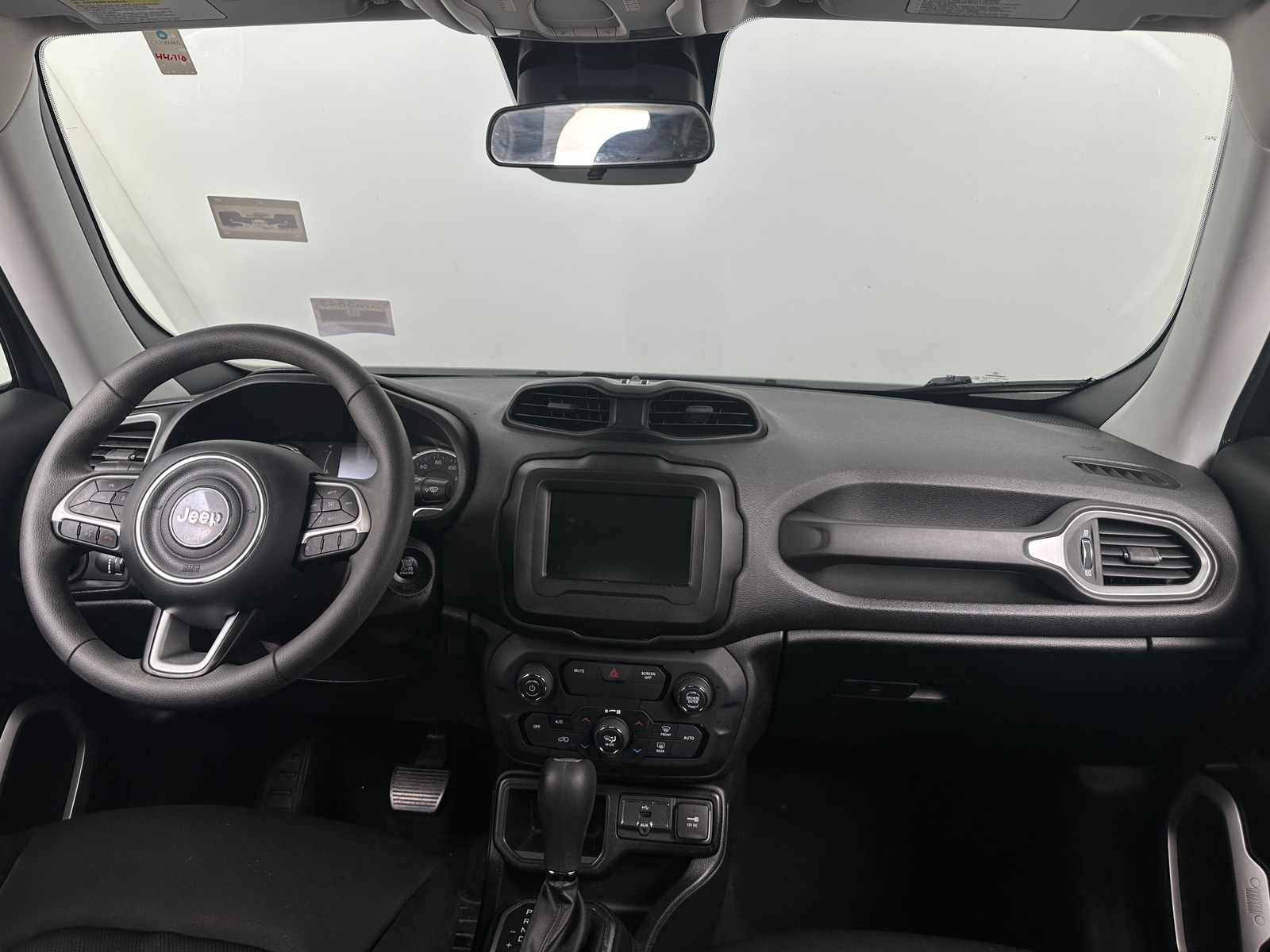 Thumbnail: 2020 Jeep Renegade - 3