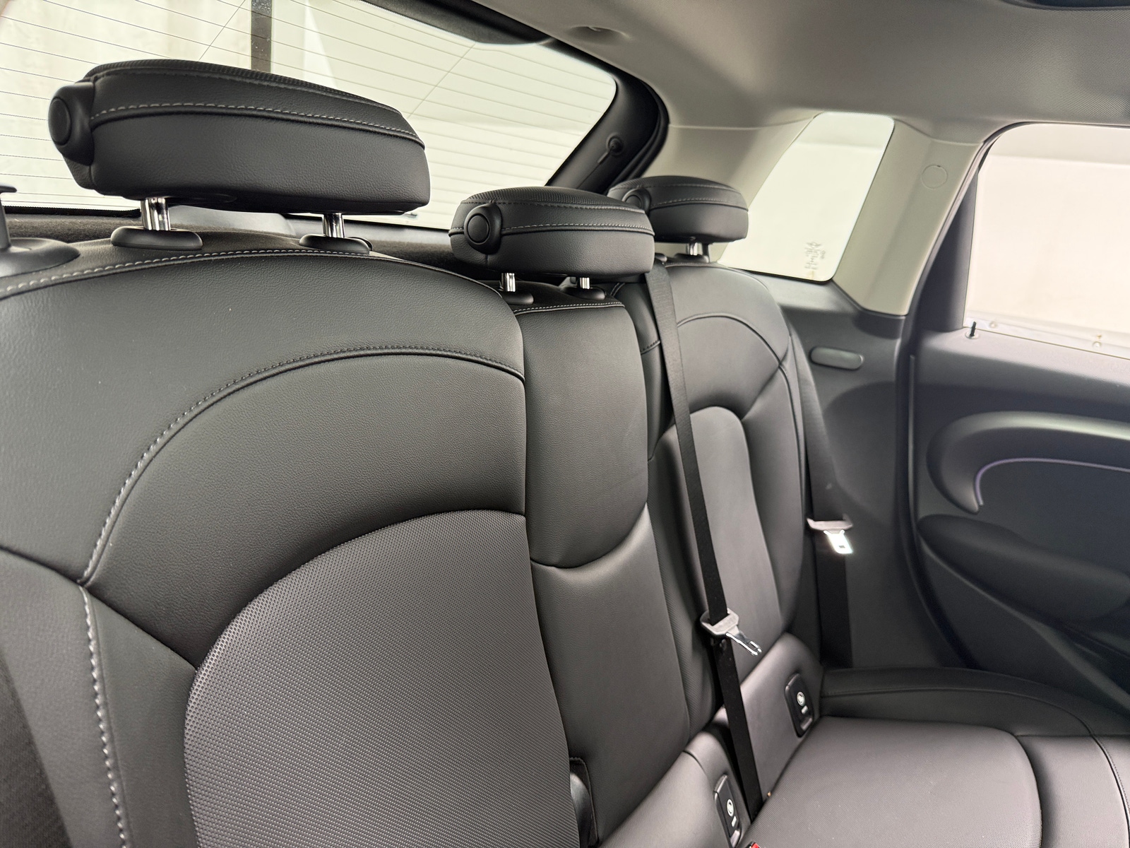 Thumbnail: 2022 MINI Cooper Hardtop - 6