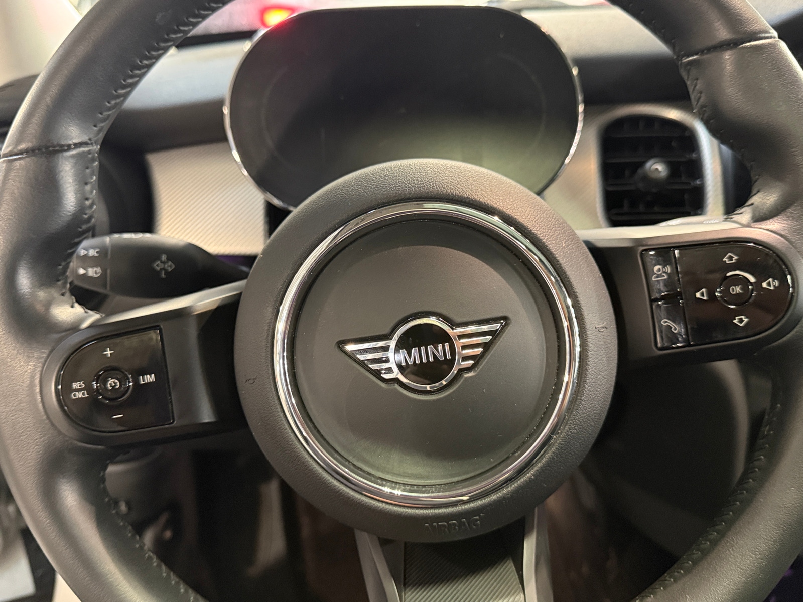 Thumbnail: 2022 MINI Cooper Hardtop - 5